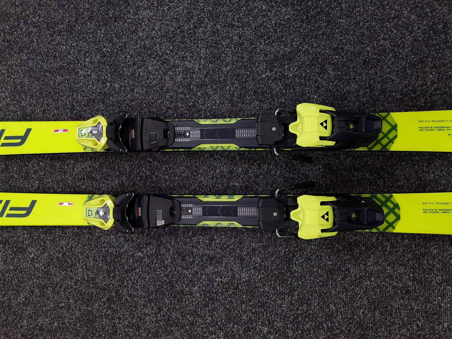 Bazárové lyže Fischer RC4 CTX