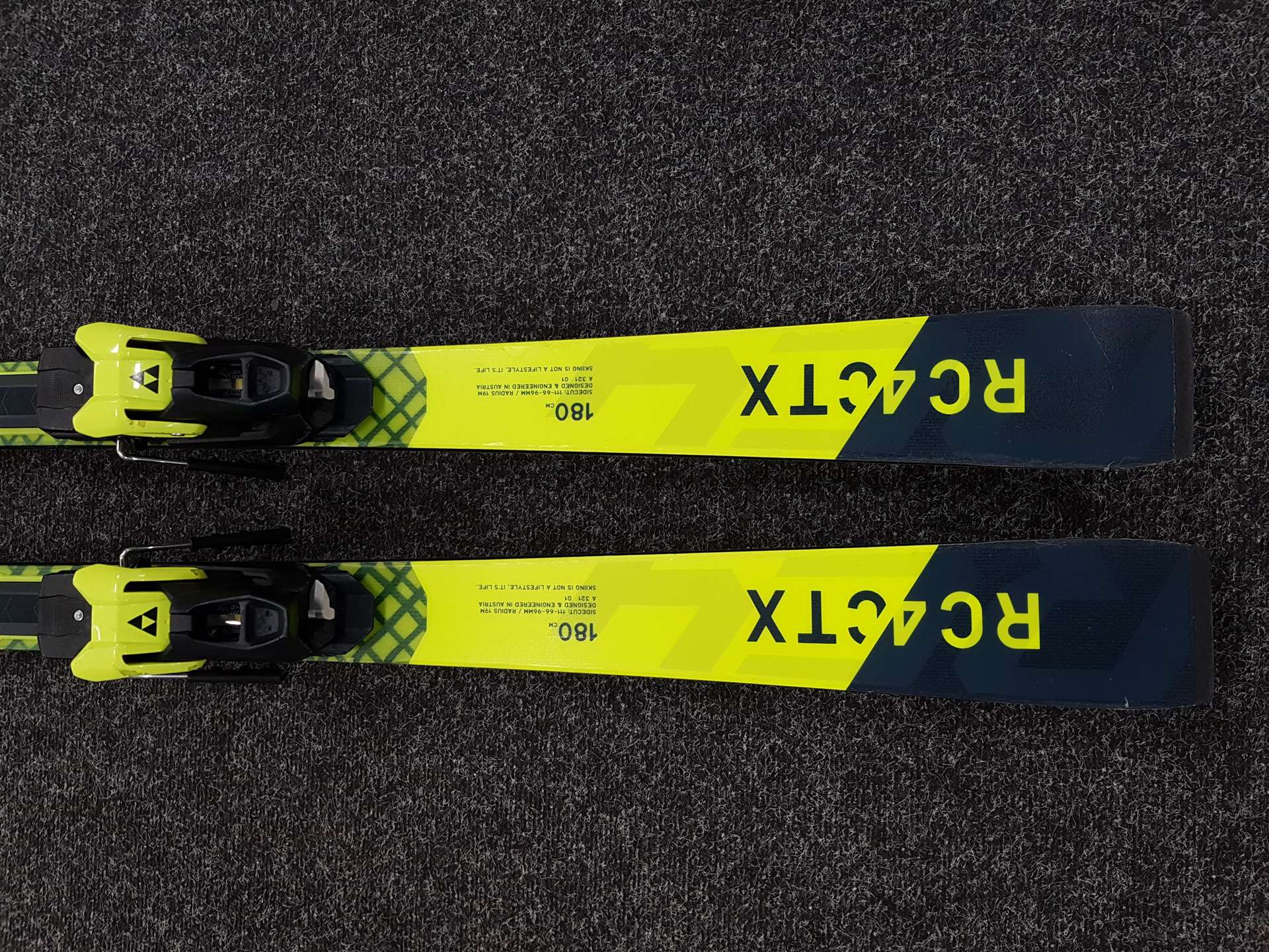 Bazárové lyže Fischer RC4 CTX