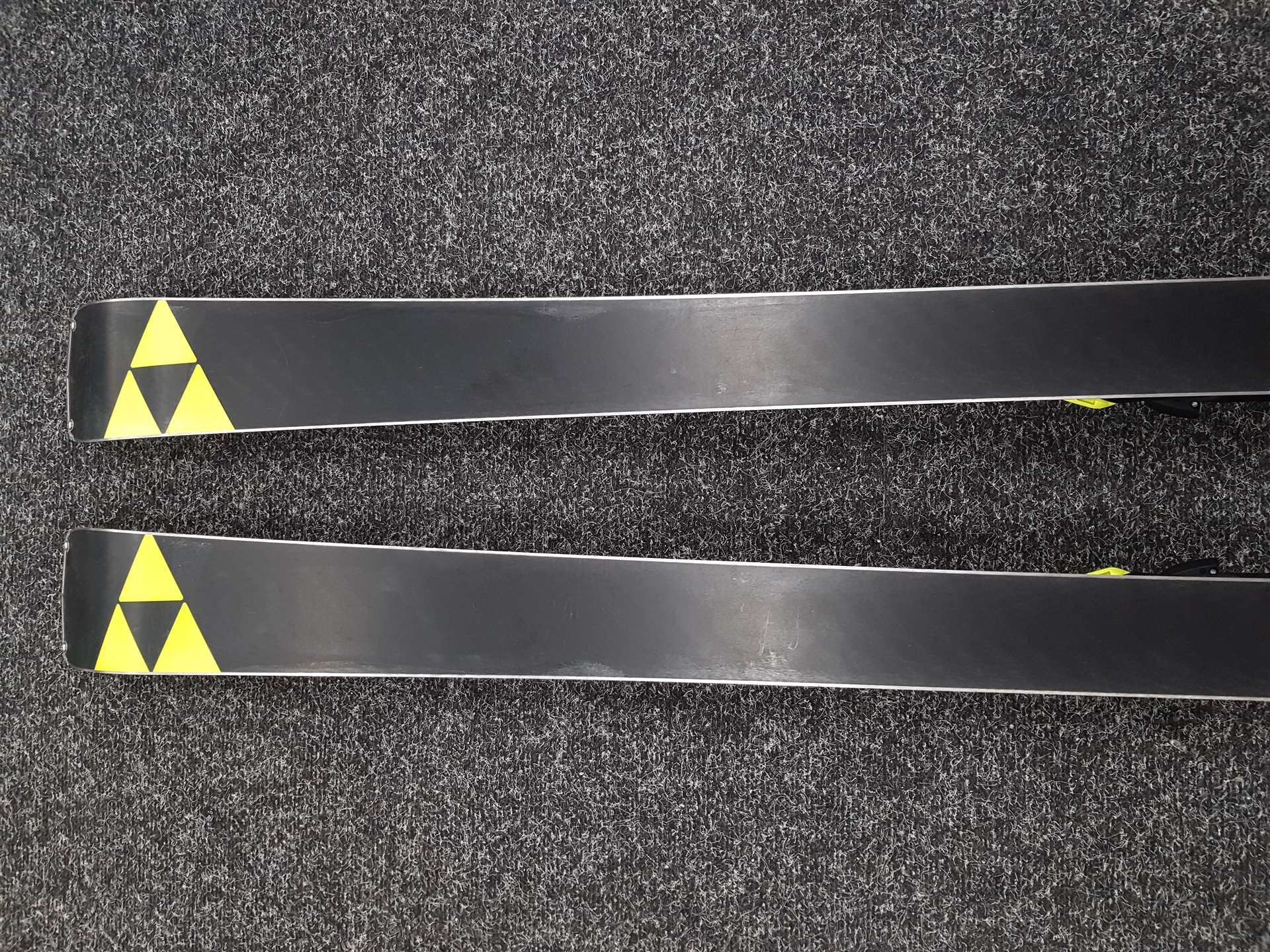 Bazárové lyže Fischer RC4 CTX