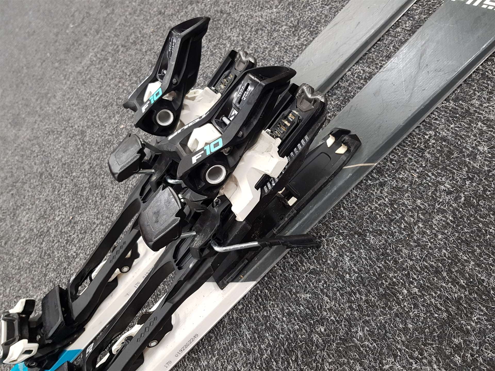 Použité skialpové lyže VOLKL VTA 80 + MARKER F10 TOUR + Použité pásy