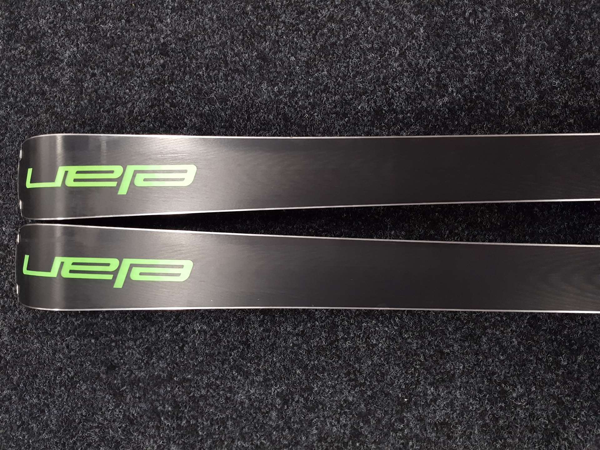 Použité lyže ELAN SCX + viazanie Elan EMX 12