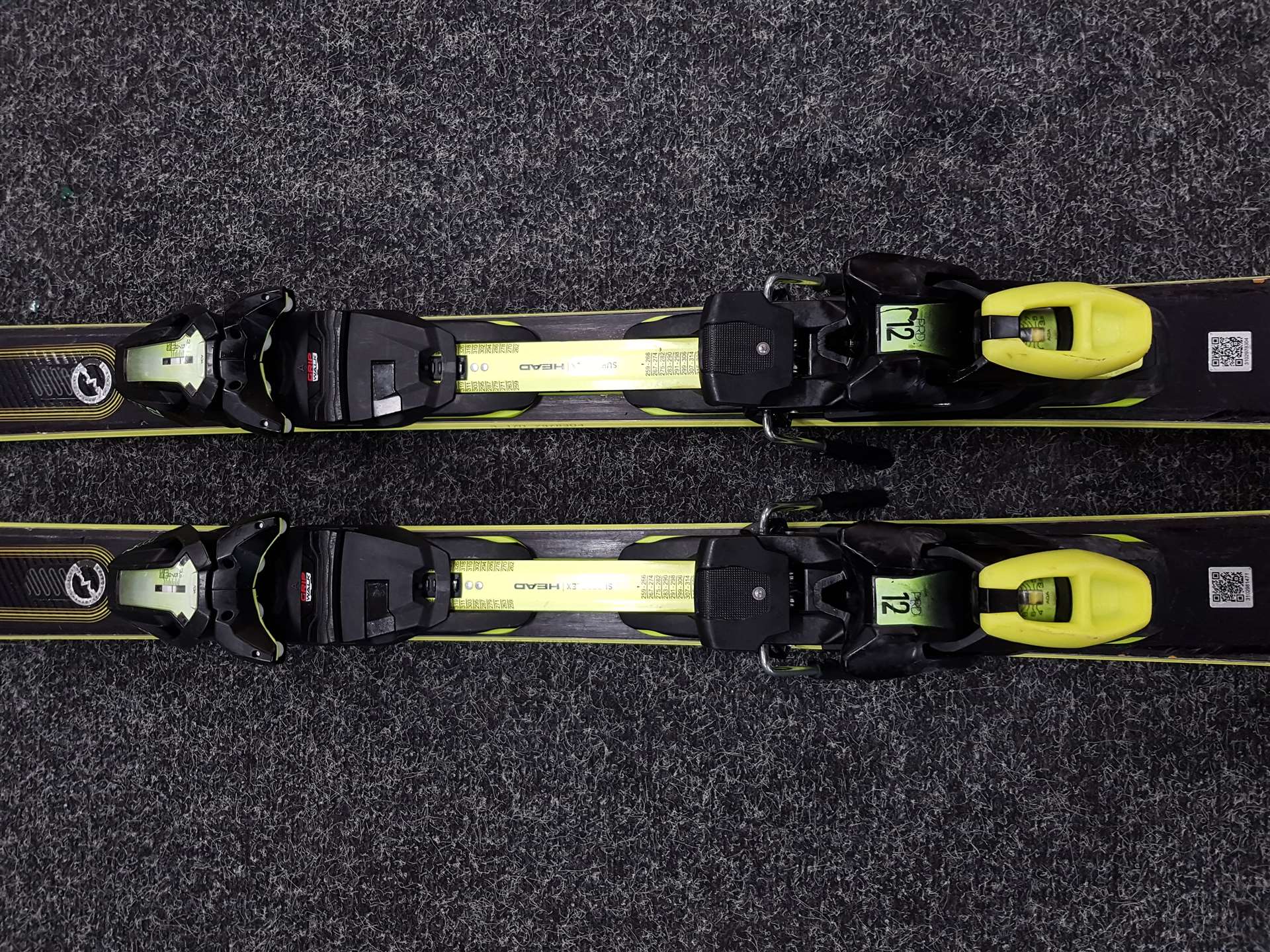Použité lyže HEAD Supershape e-SPEED