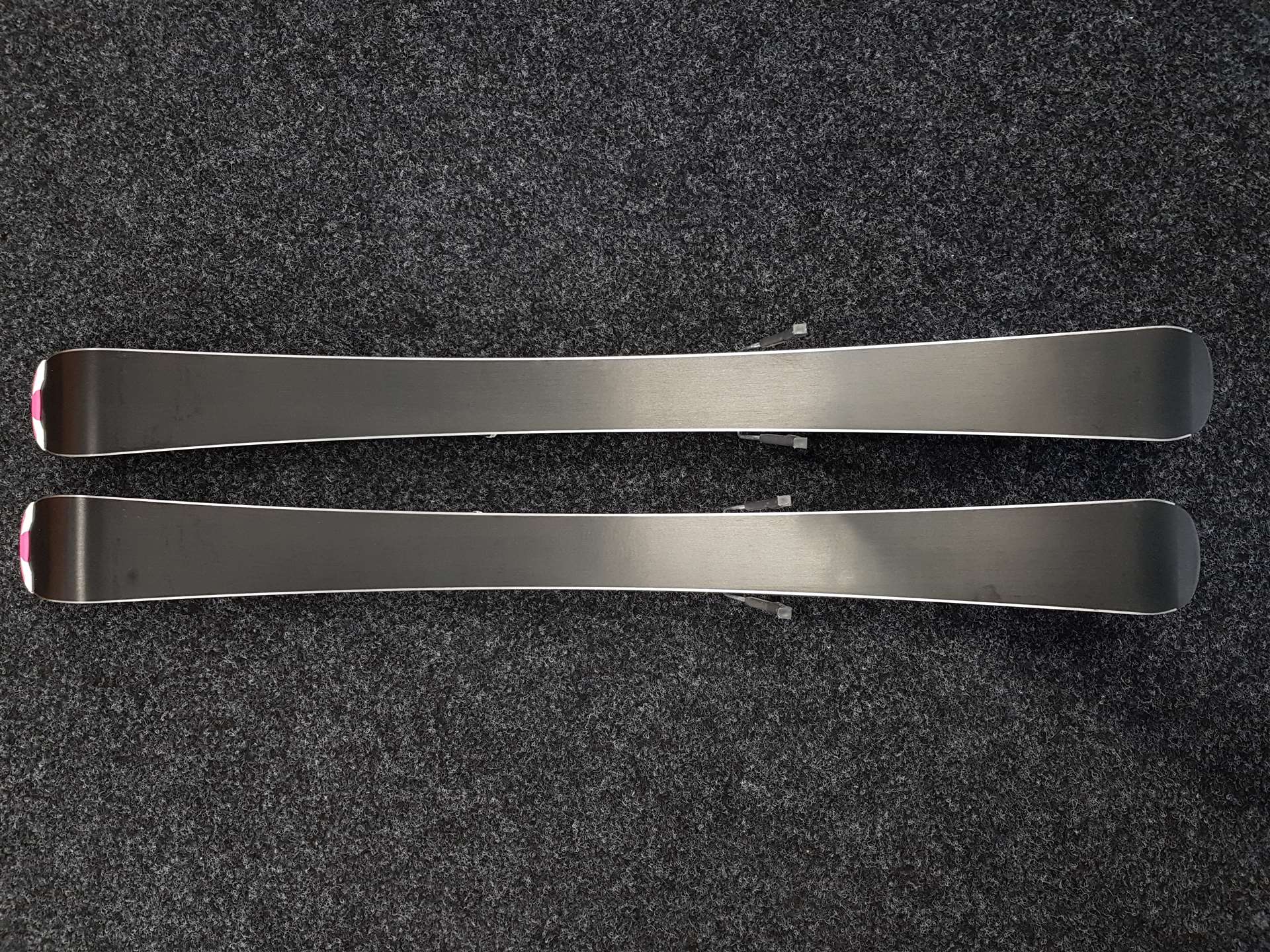 Použité lyže TECNOPRO Sweety  + viazanie Tecnopro TC 4.5