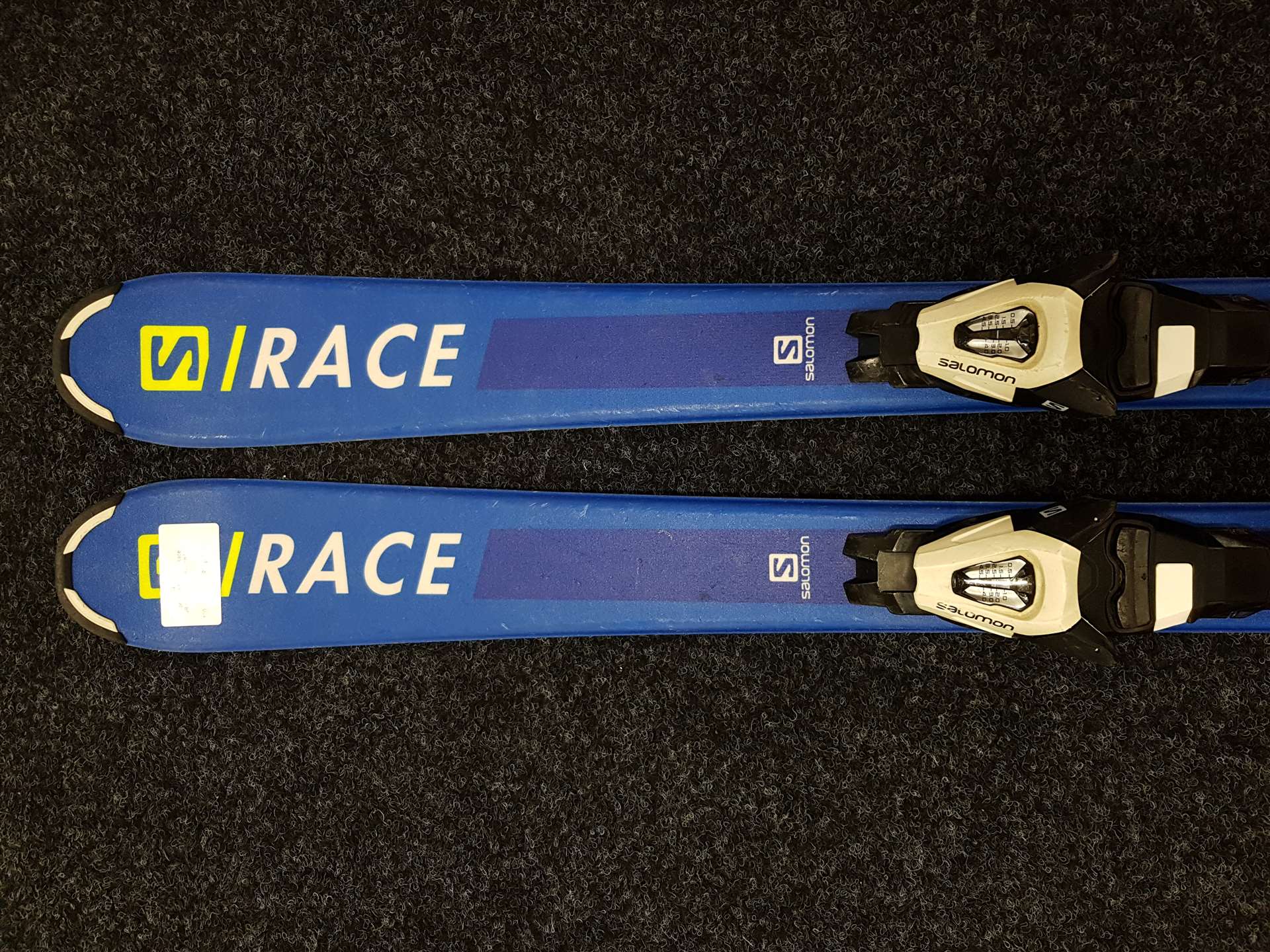 Použité lyže Salomon Race JR + viazanie Salomon 5