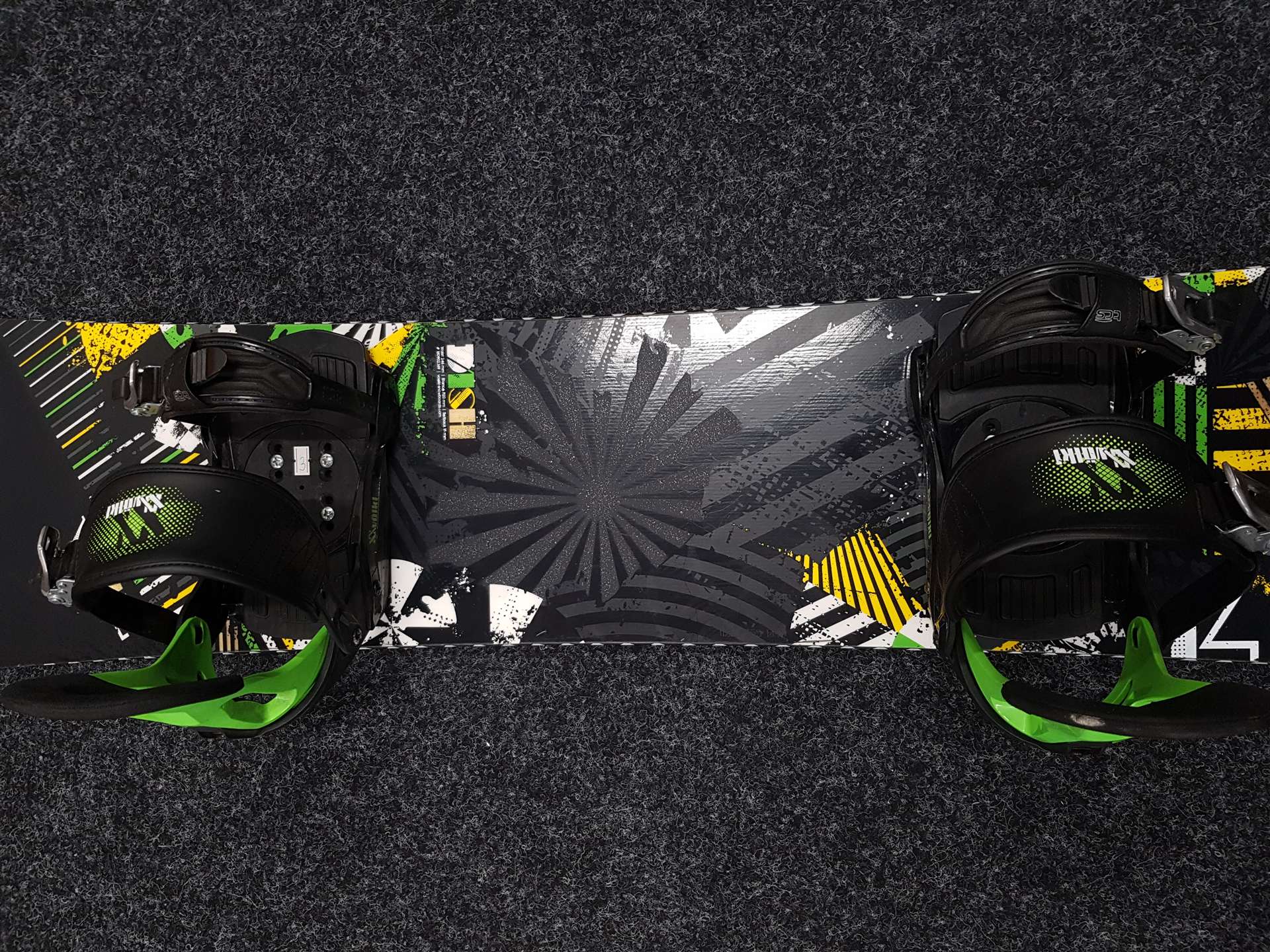 Použitý snowboard VOLKL Dish + viazanie Volkl veľkosť M