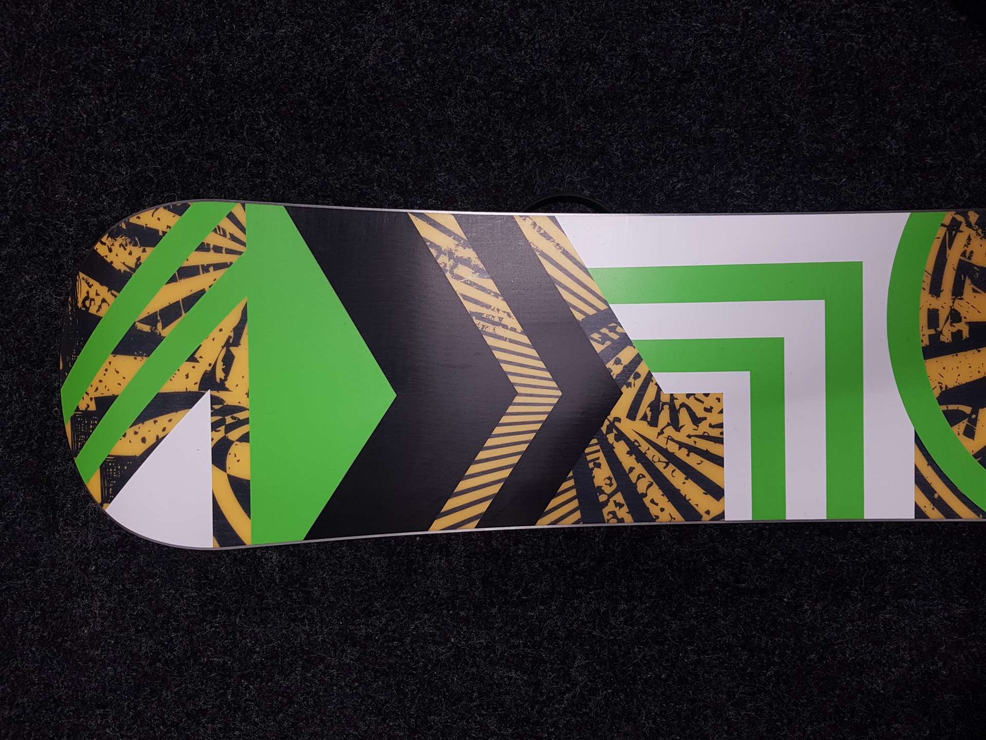 Použitý snowboard VOLKL Dish + viazanie Volkl veľkosť M