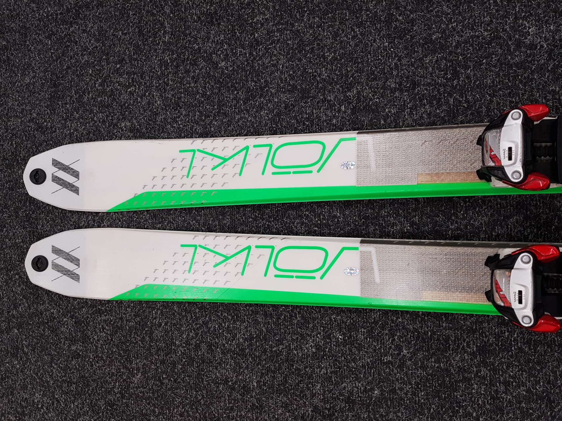 Použité skialpové lyže VOLKL VTA 80 + MARKER F10 TOUR + Použité pásy