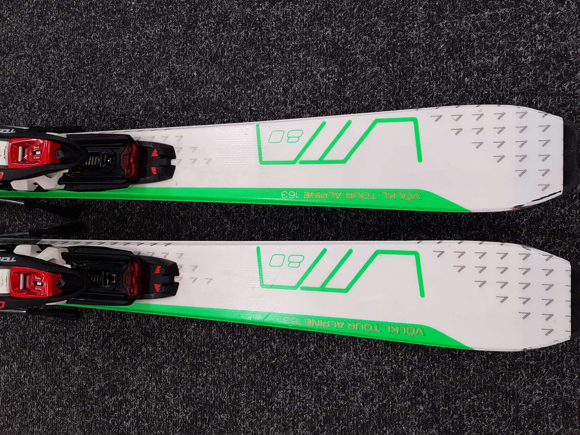 Použité skialpové lyže VOLKL VTA 80 + MARKER F10 TOUR + Použité pásy