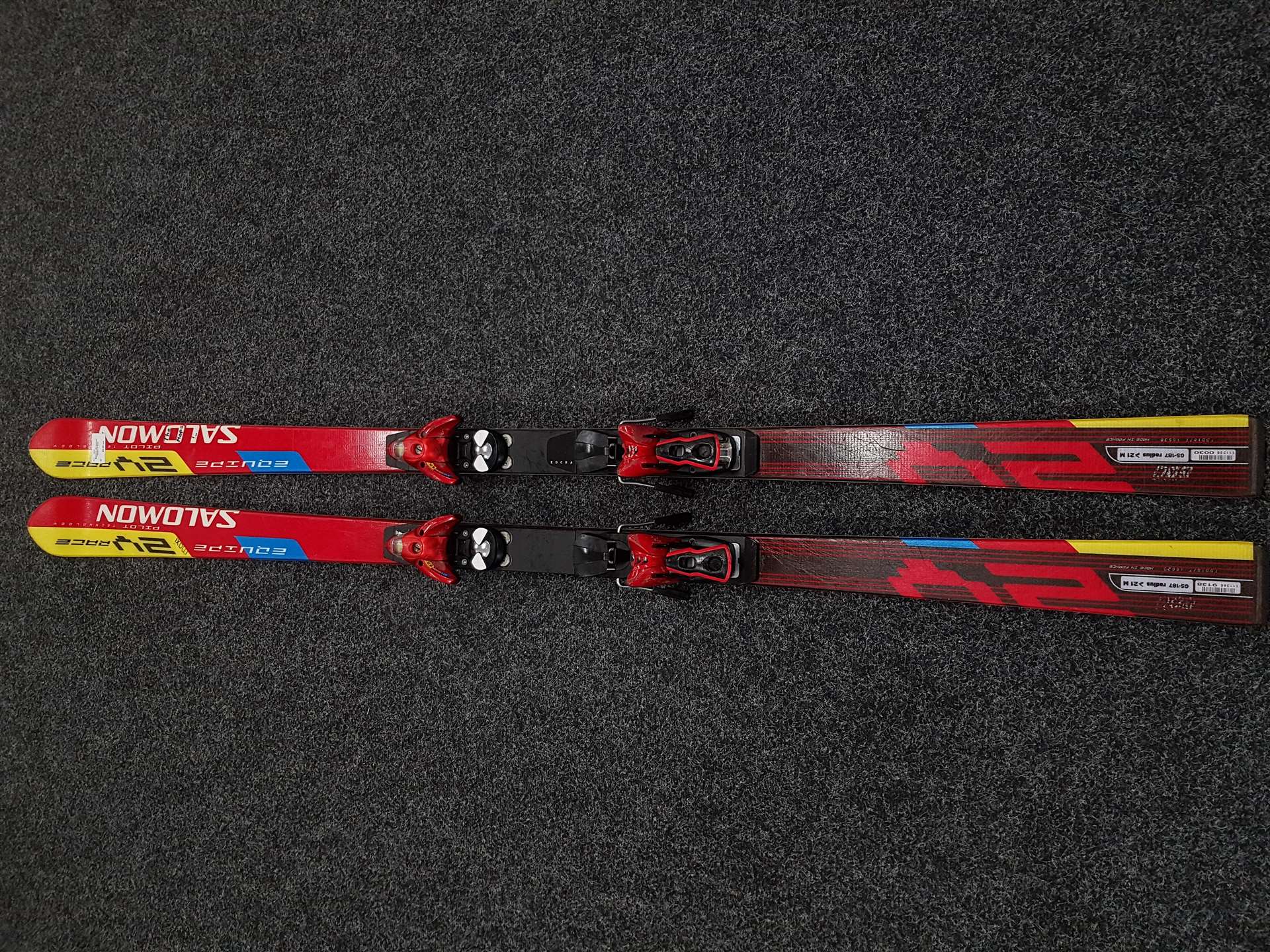 Bazaar-Ski Salomon Equipe 2V Race