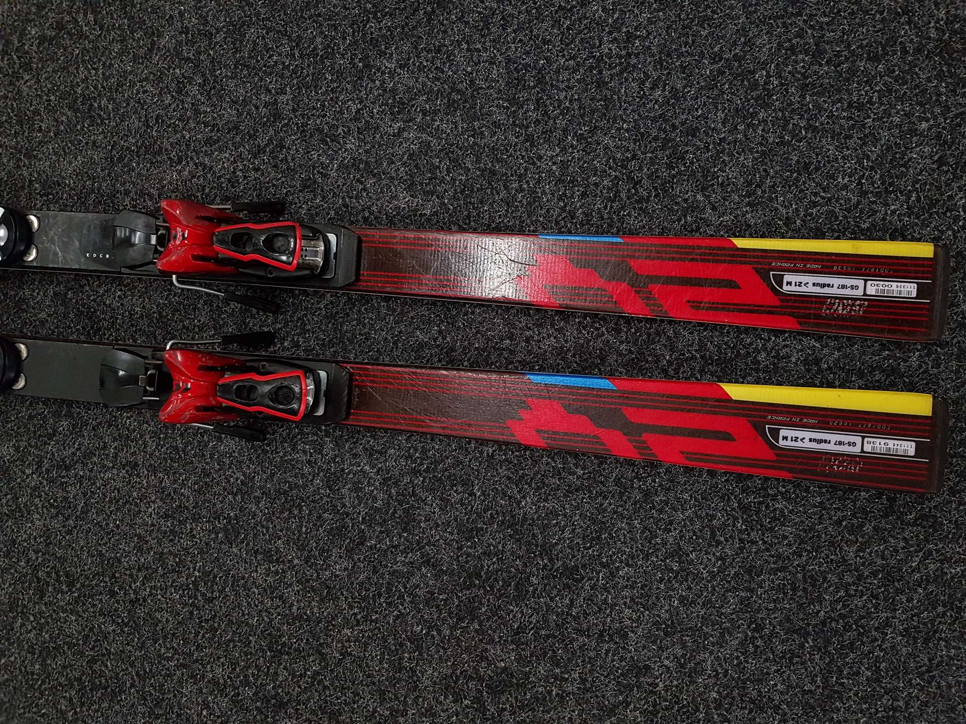 Bazaar-Ski Salomon Equipe 2V Race