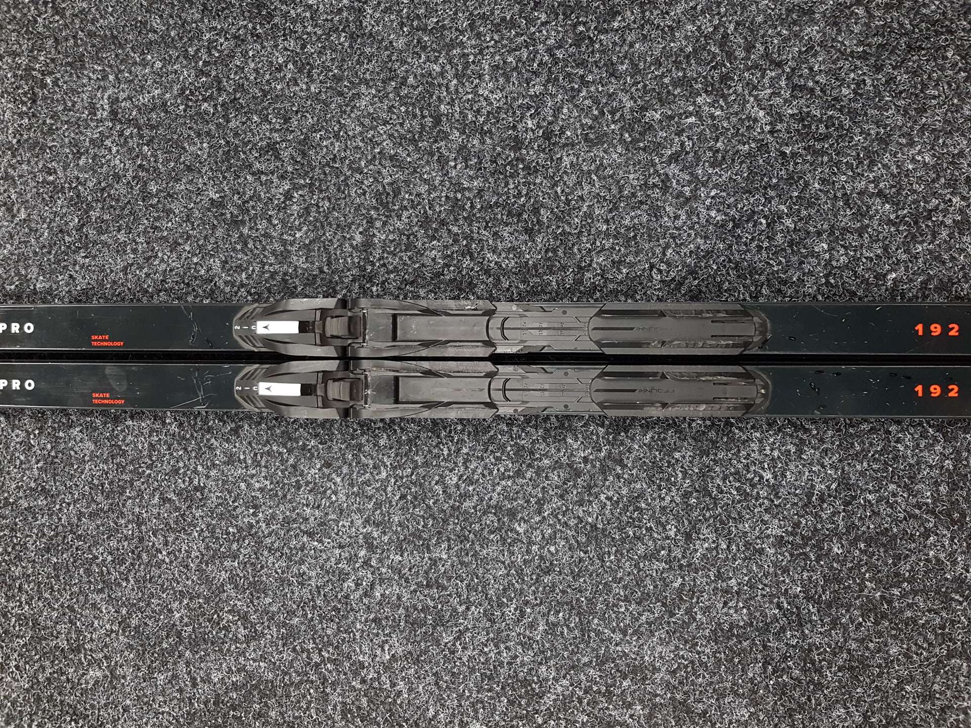 Použité bežecké lyže Atomic Pro S2 + NNN viazanie Prolink