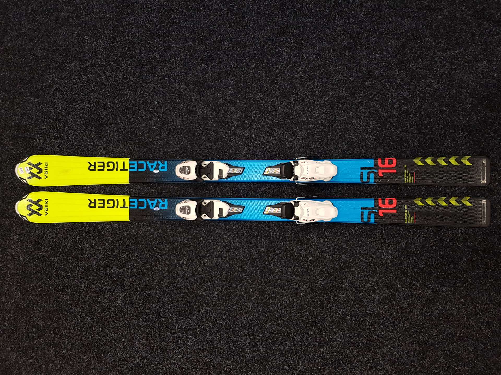 Použité lyže VOLKL Racetiger SL  + viazanie Marker 7.0