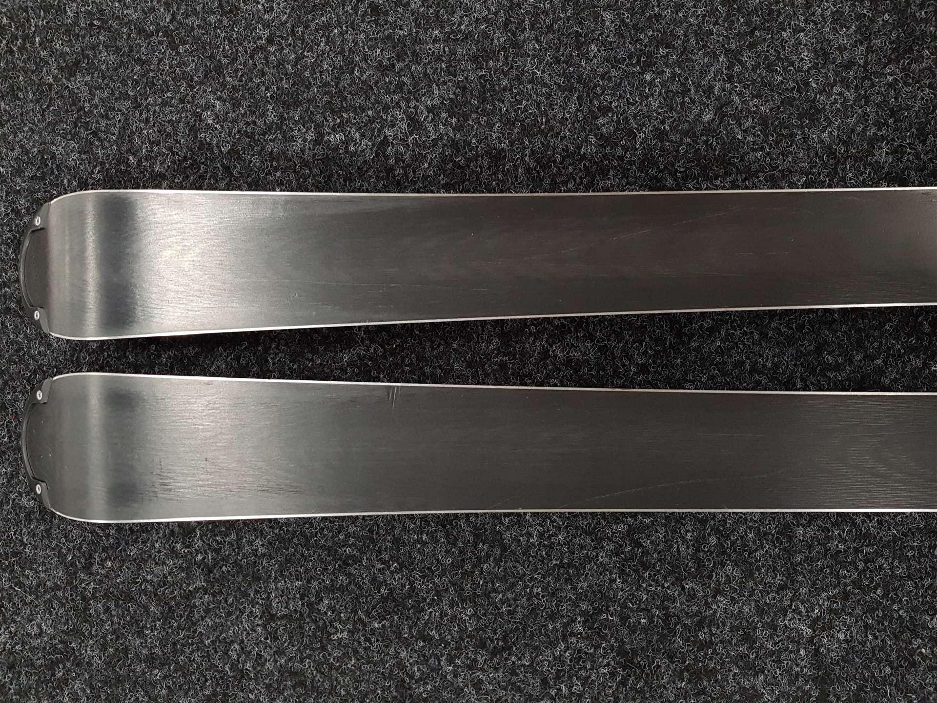 Použité lyže VOLKL Racetiger GS + viazanie Marker 4,5