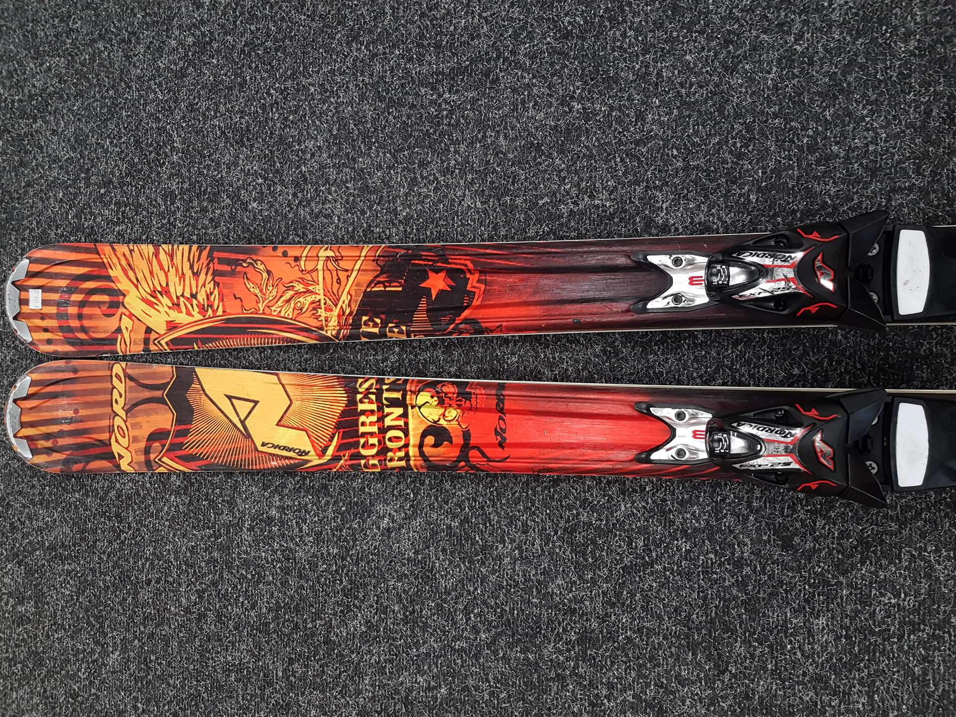 Použité lyže NORDICA Fire Arrow 14