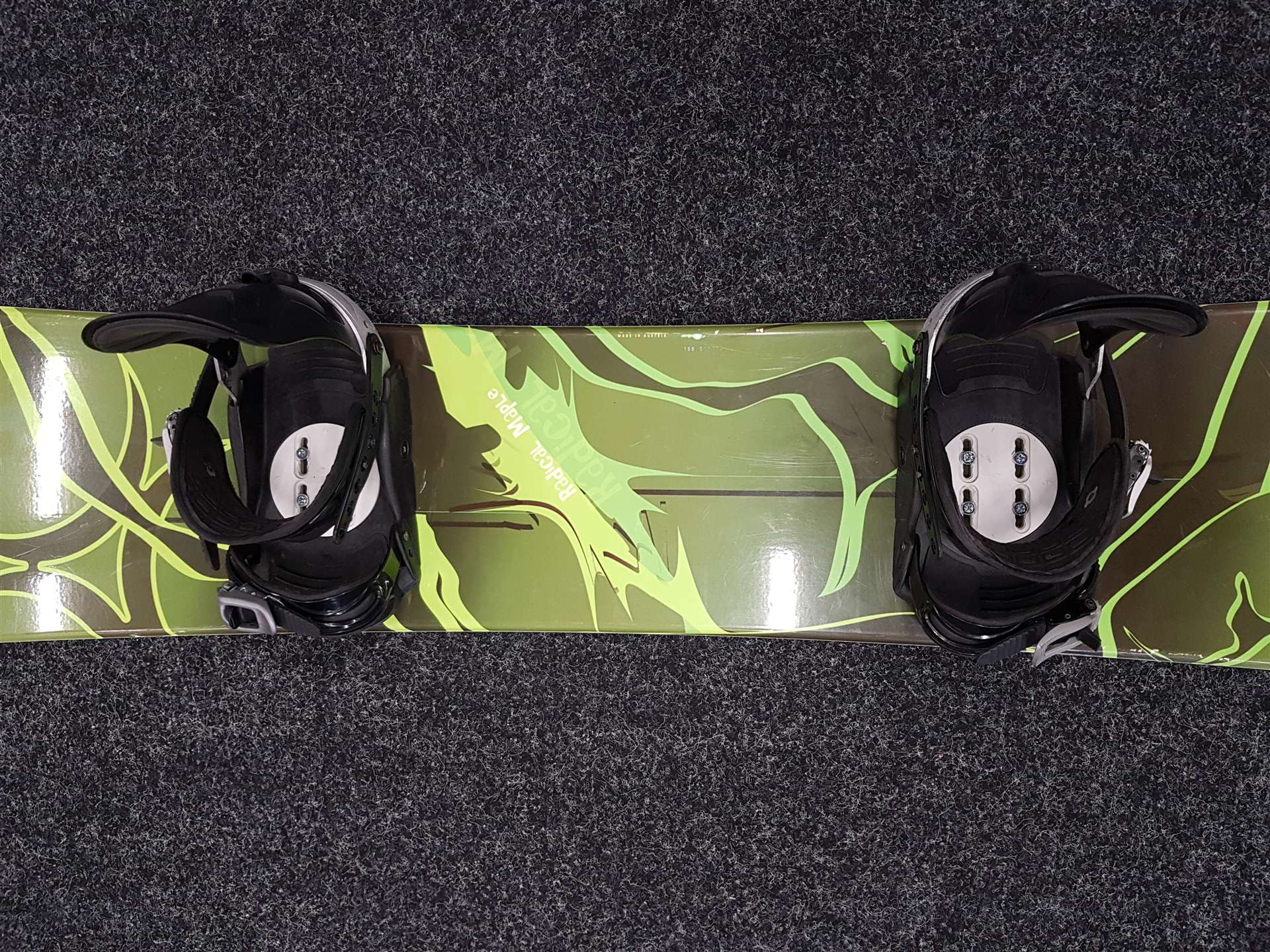 Použitý snowboard RADICAL Maple + viazanie  HC2 Fifty veľkosť M