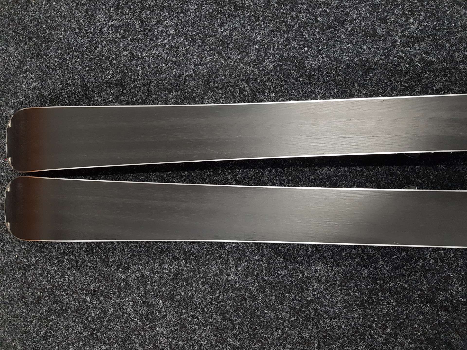 Použité lyže FISCHER RC ONE + viazanie Fischer RS 10