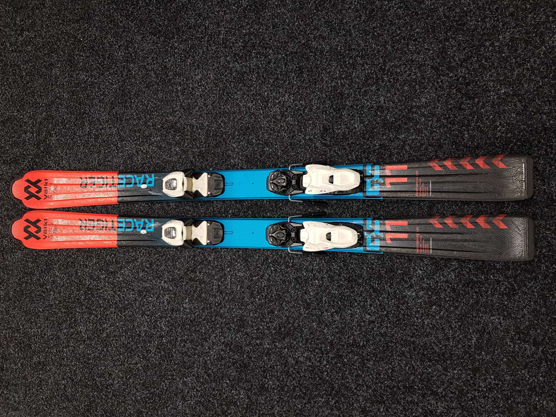 Použité lyže Volkl Racetiger GS