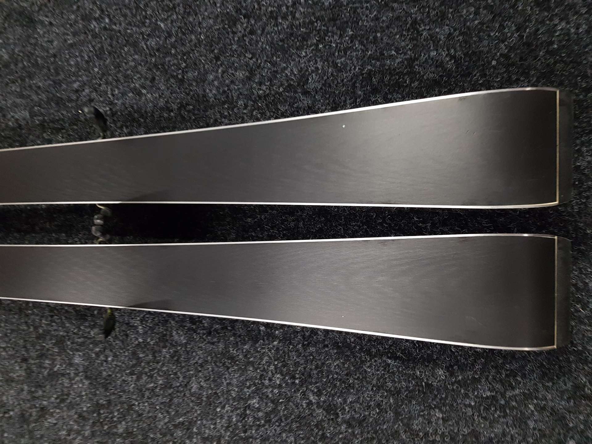 Použité lyže FISCHER The Curv Pro + viazanie Fischer FS7