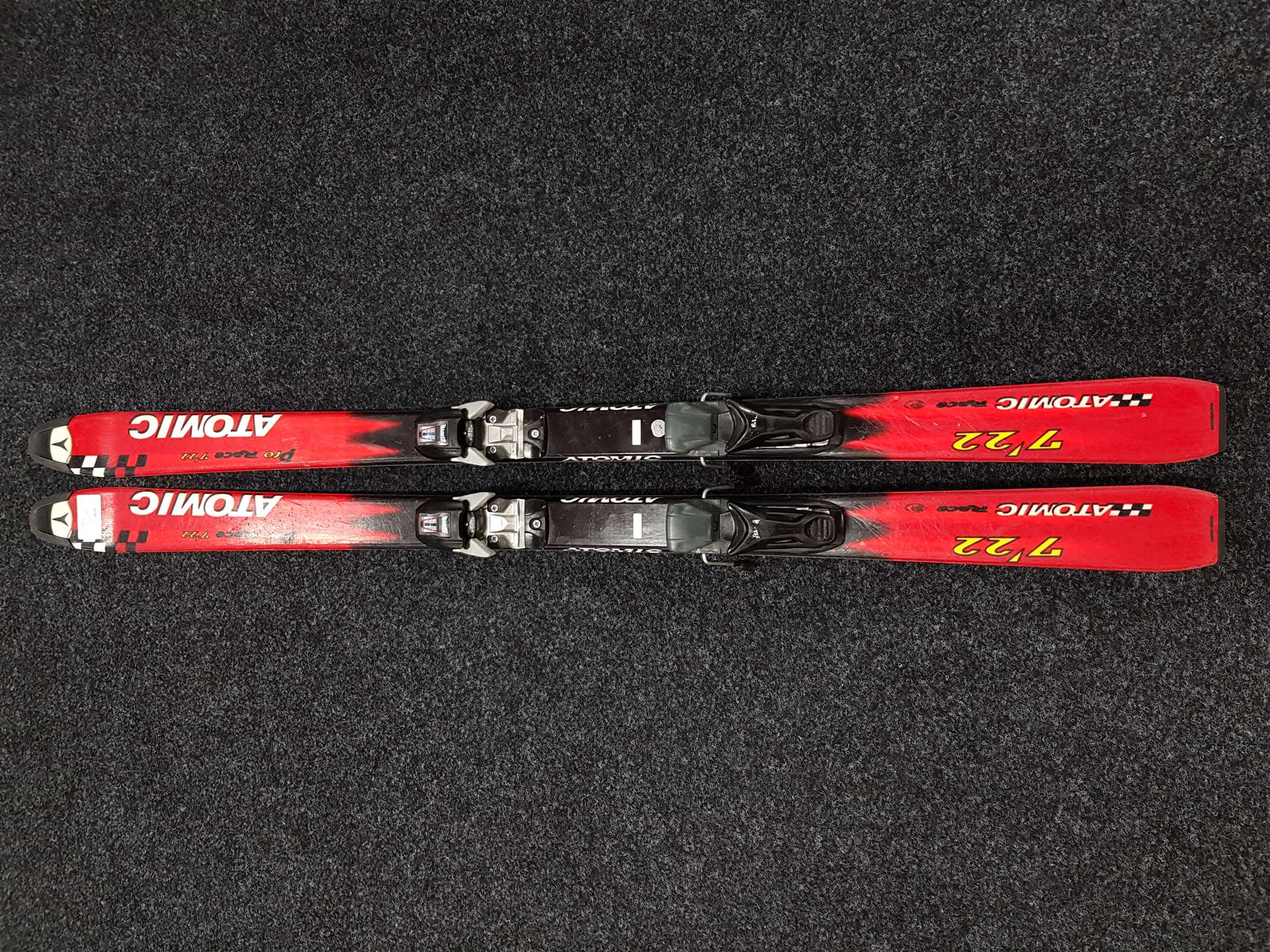Použité lyže Atomic PRO race 7'22 + viazanie Marker M3