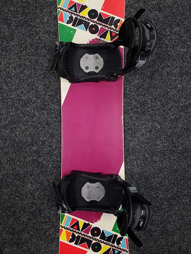 Gebrauchtes Atomic Revival Snowboard + SnowPro Bindungen Größe L/XL