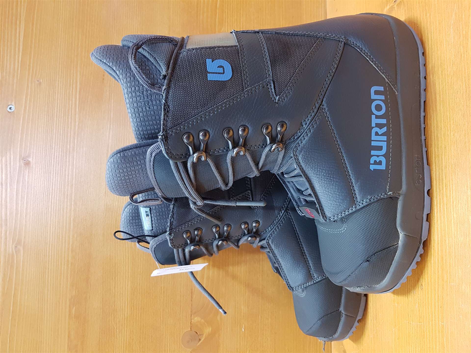 Použité snowboardové topánky BURTON Progression W