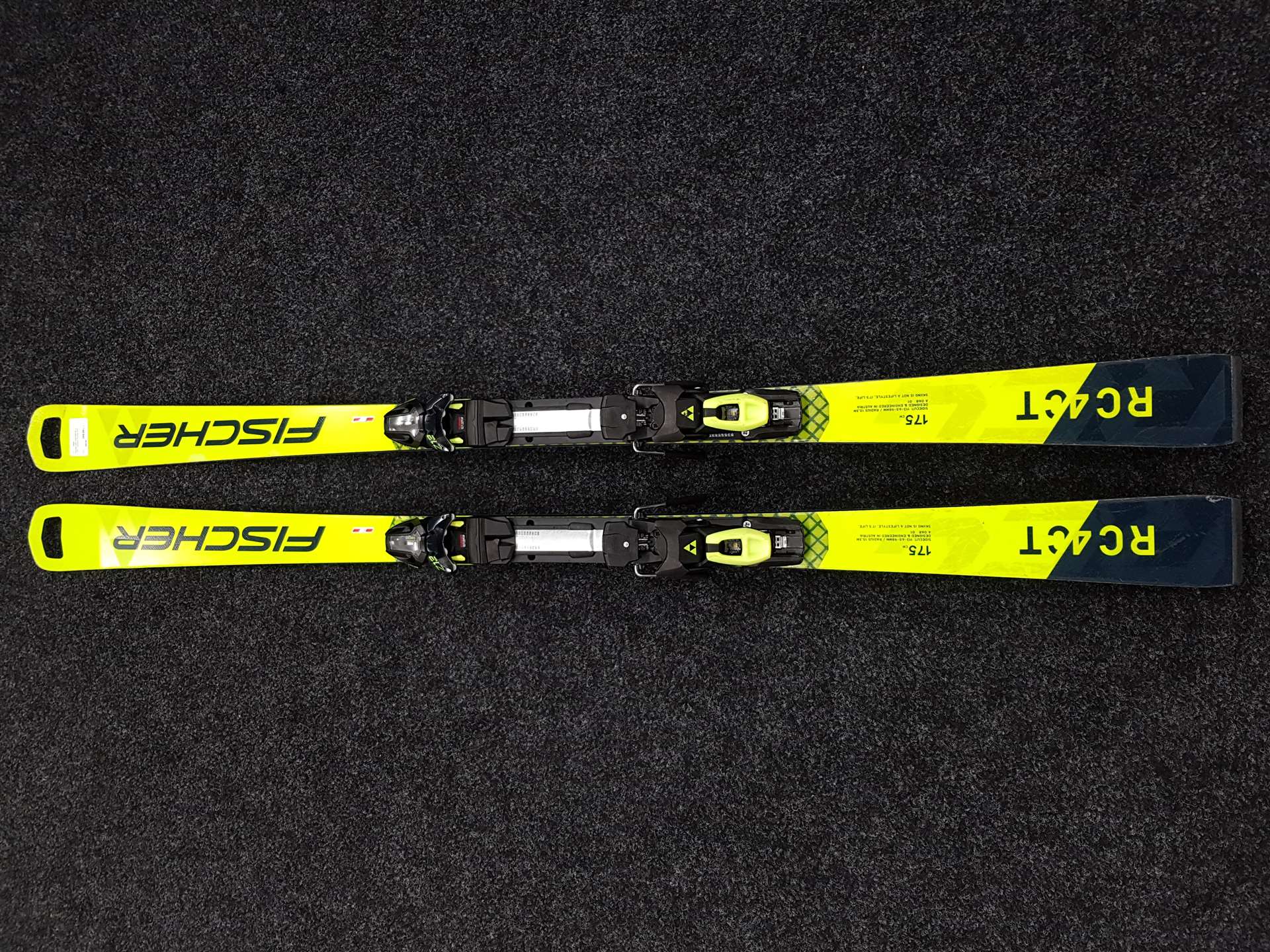 Použité lyže FISCHER RC 4 CT + viazanie Fischer Z13