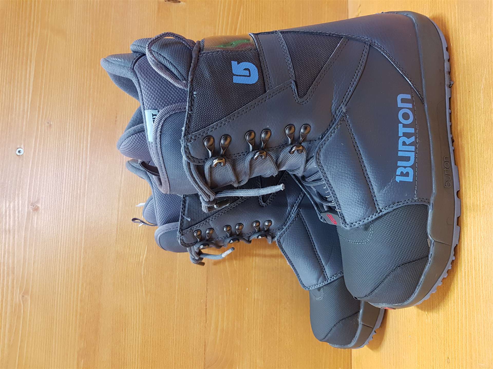 Použité snowboardové topánky BURTON Progression W