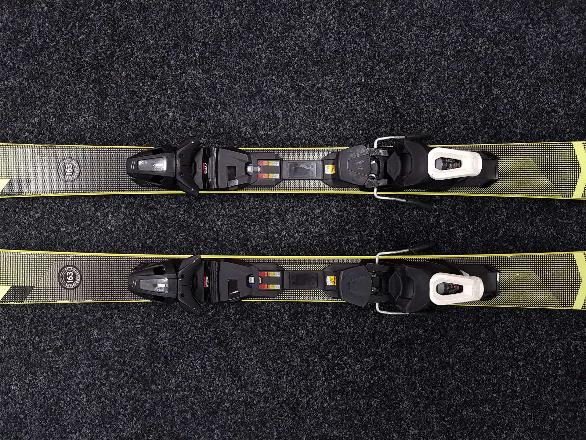 Použité lyže HEAD Shape SX  + viazanie Tyrolia PR 11