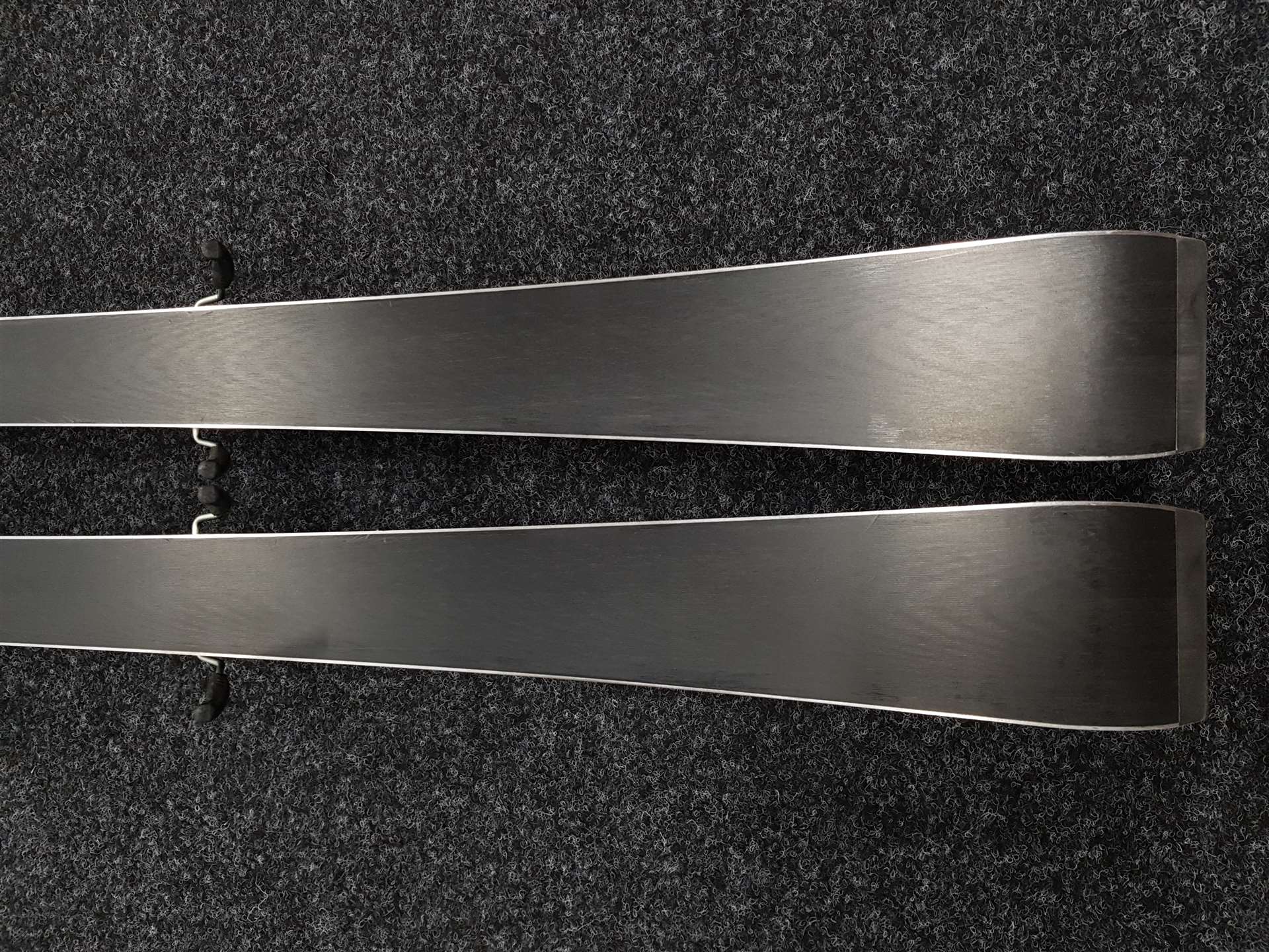 Použité lyže HEAD Shape SX  + viazanie Tyrolia PR 11