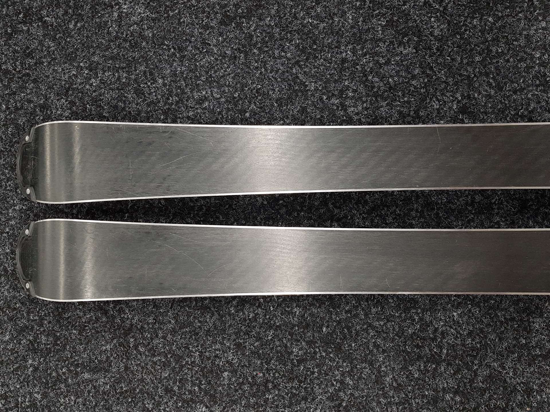 Použité lyže VOLKL Racetiger GS 8 + viazanie Marker 4,5
