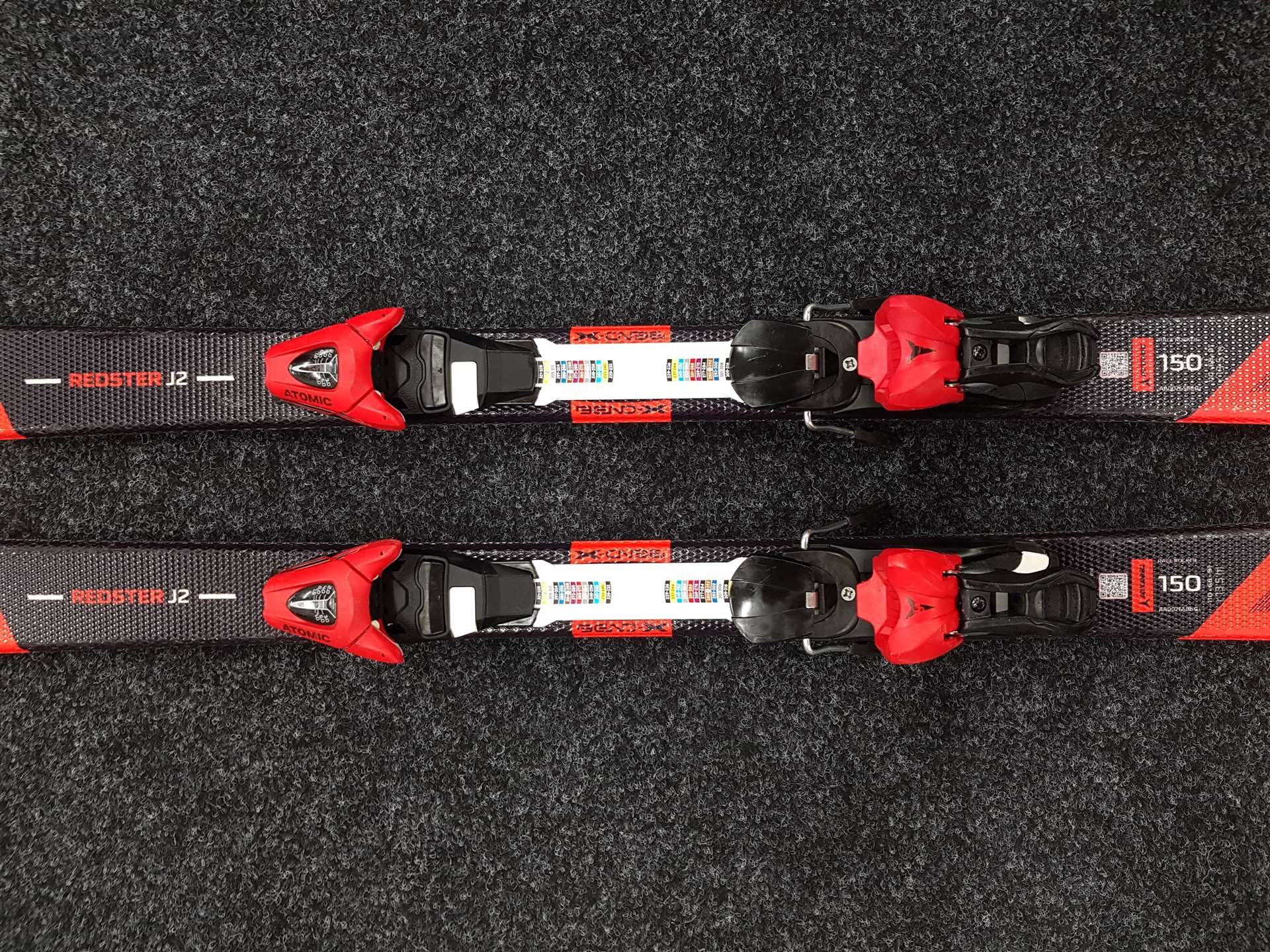 Použité lyže ATOMIC Redster J2 + viazanie Atomic L7