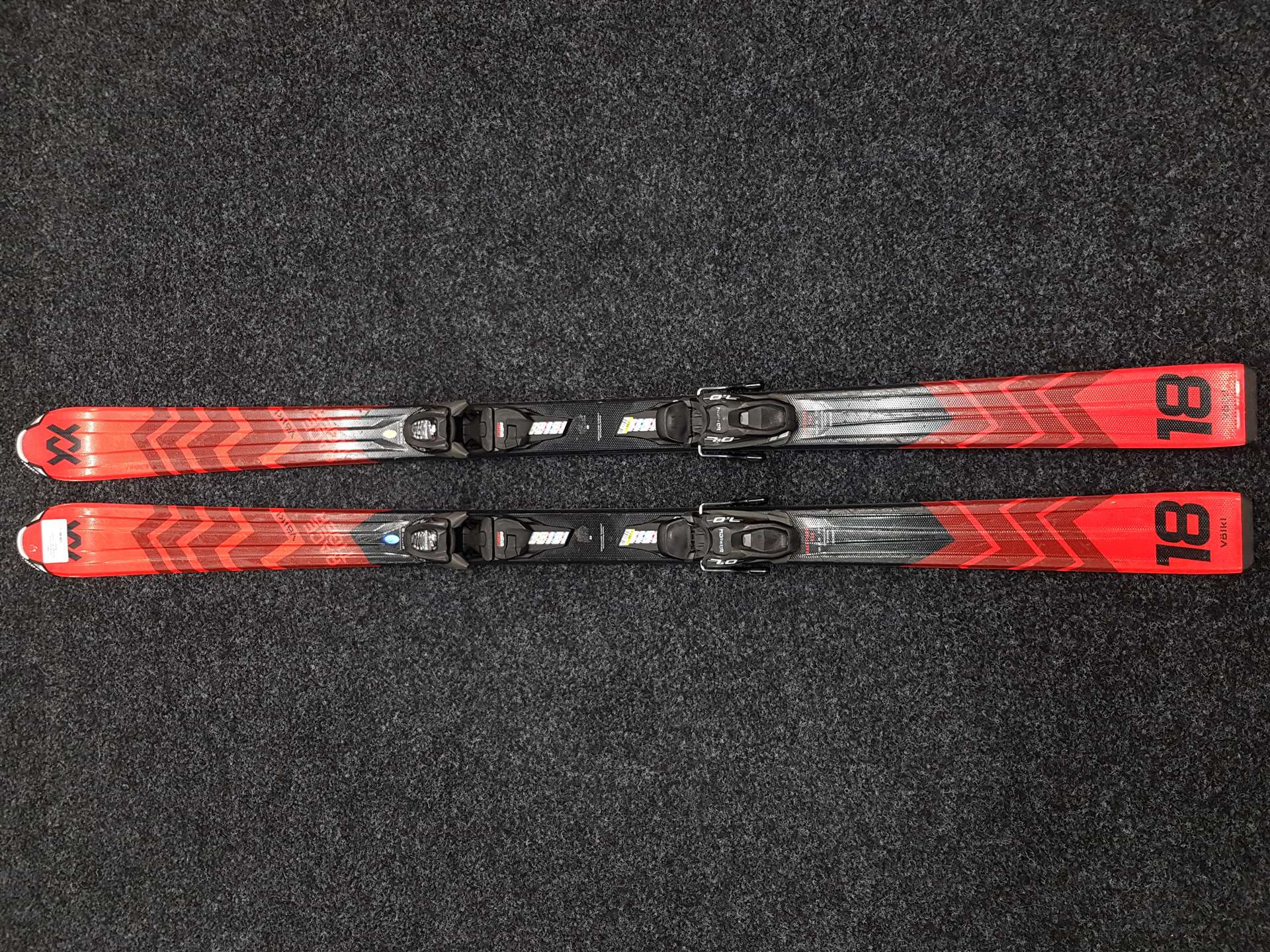 Použité lyže VOLKL Racetiger JR  + viazanie Marker 7.0