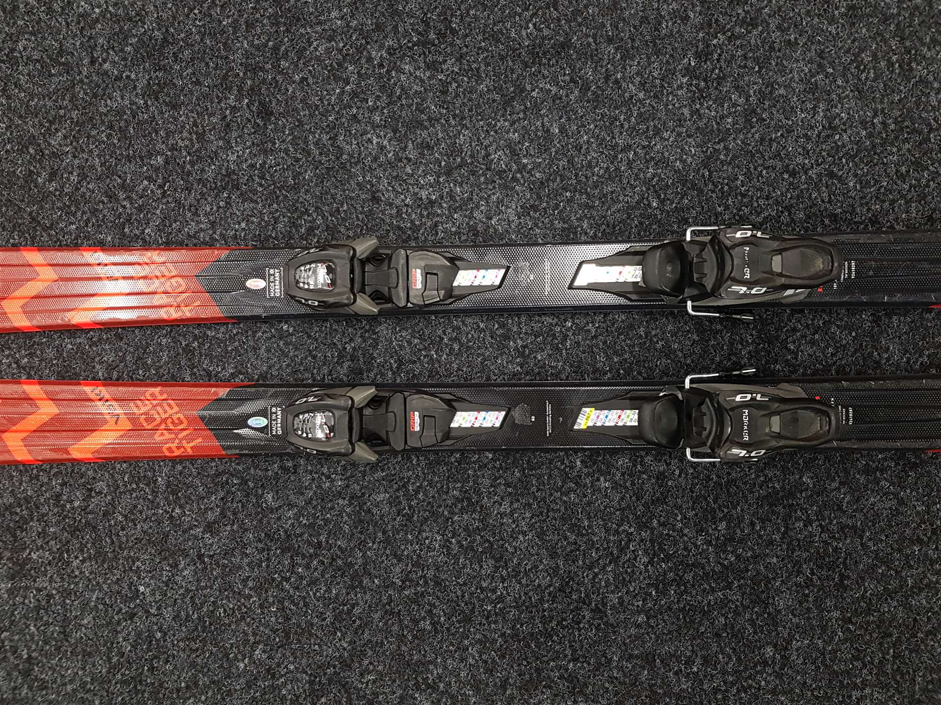 Použité lyže VOLKL Racetiger JR  + viazanie Marker 7.0