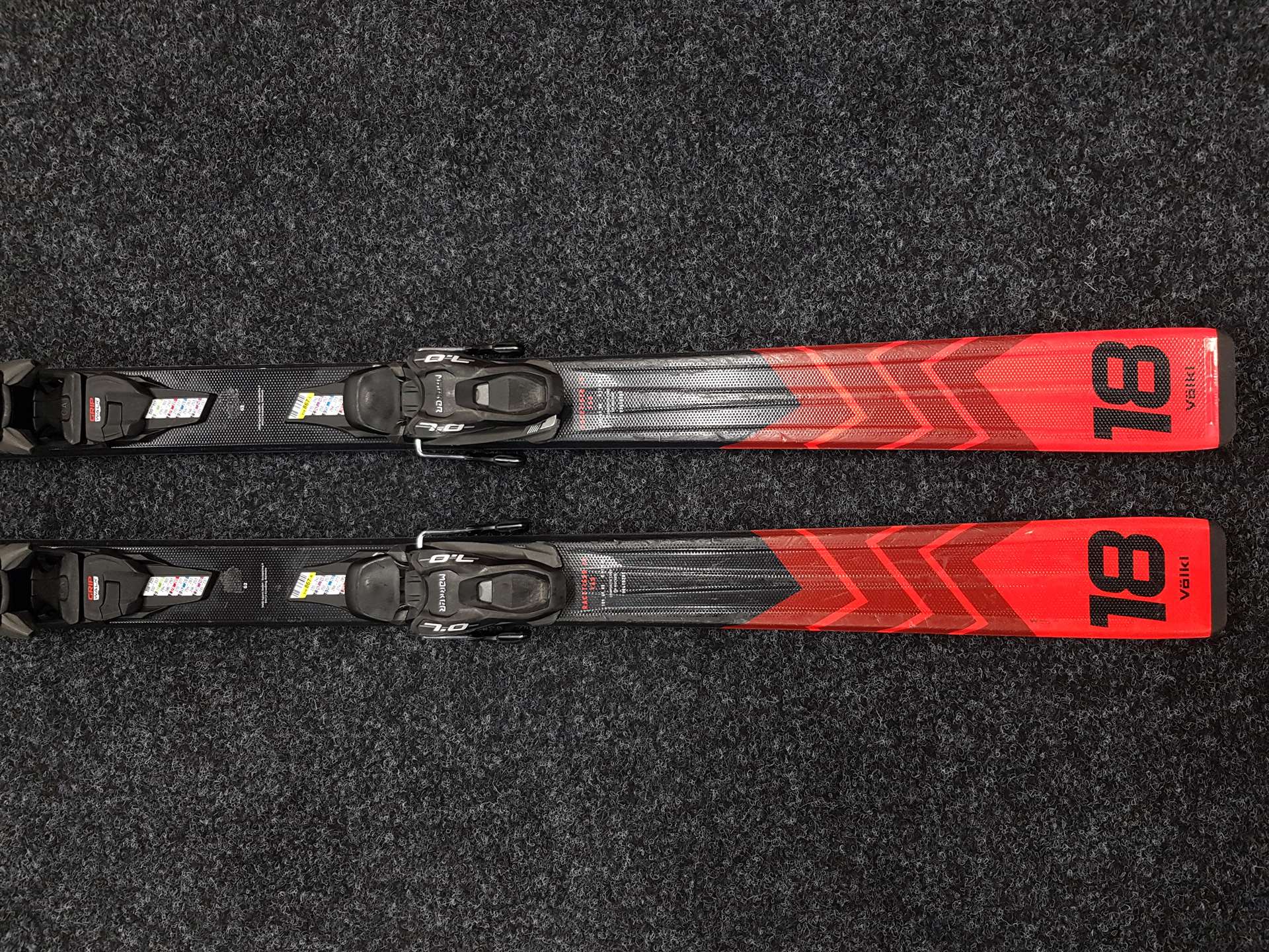 Použité lyže VOLKL Racetiger JR  + viazanie Marker 7.0