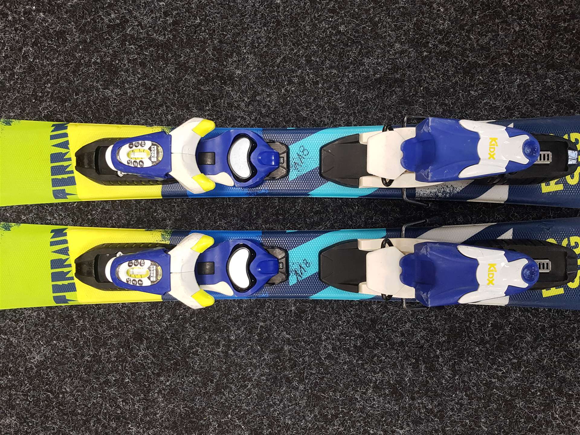 Použité detské lyže ROSSIGNOL Terrain + viazanie Look KidX 4.5