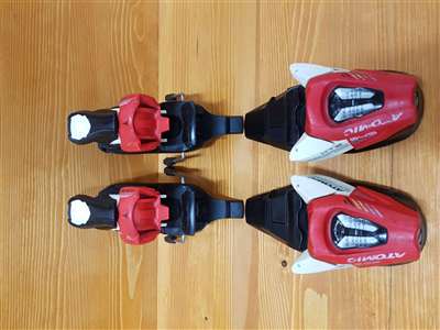 Použité viazanie Atomic XTE 45 (4,5 DIN)