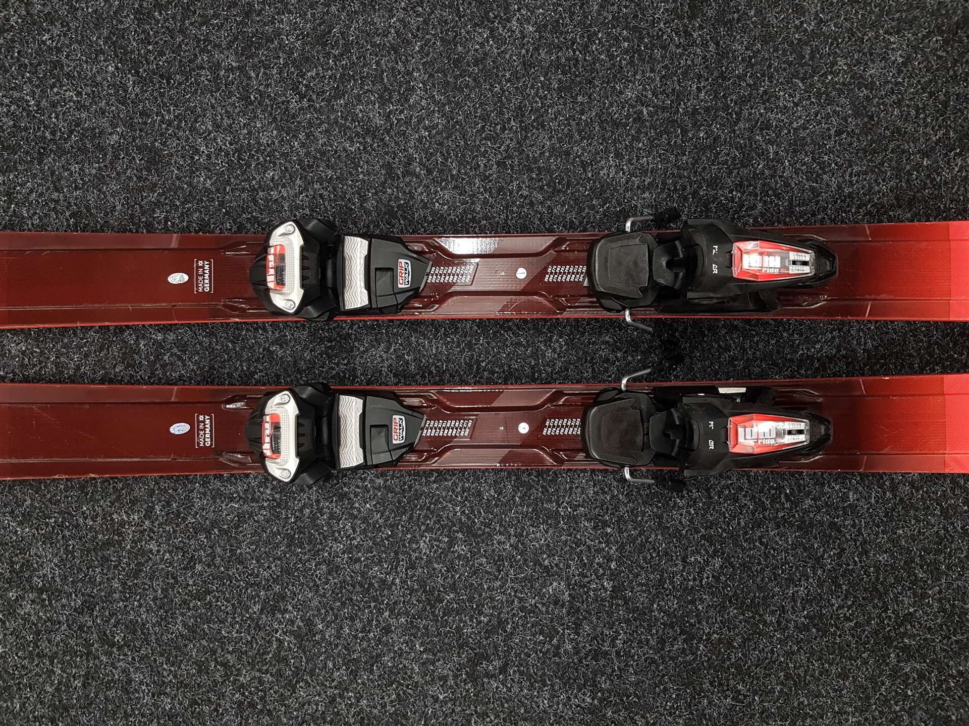 Použité lyže VOLKL Deacon Lowride + viazanie Marker Low Ride XL 13