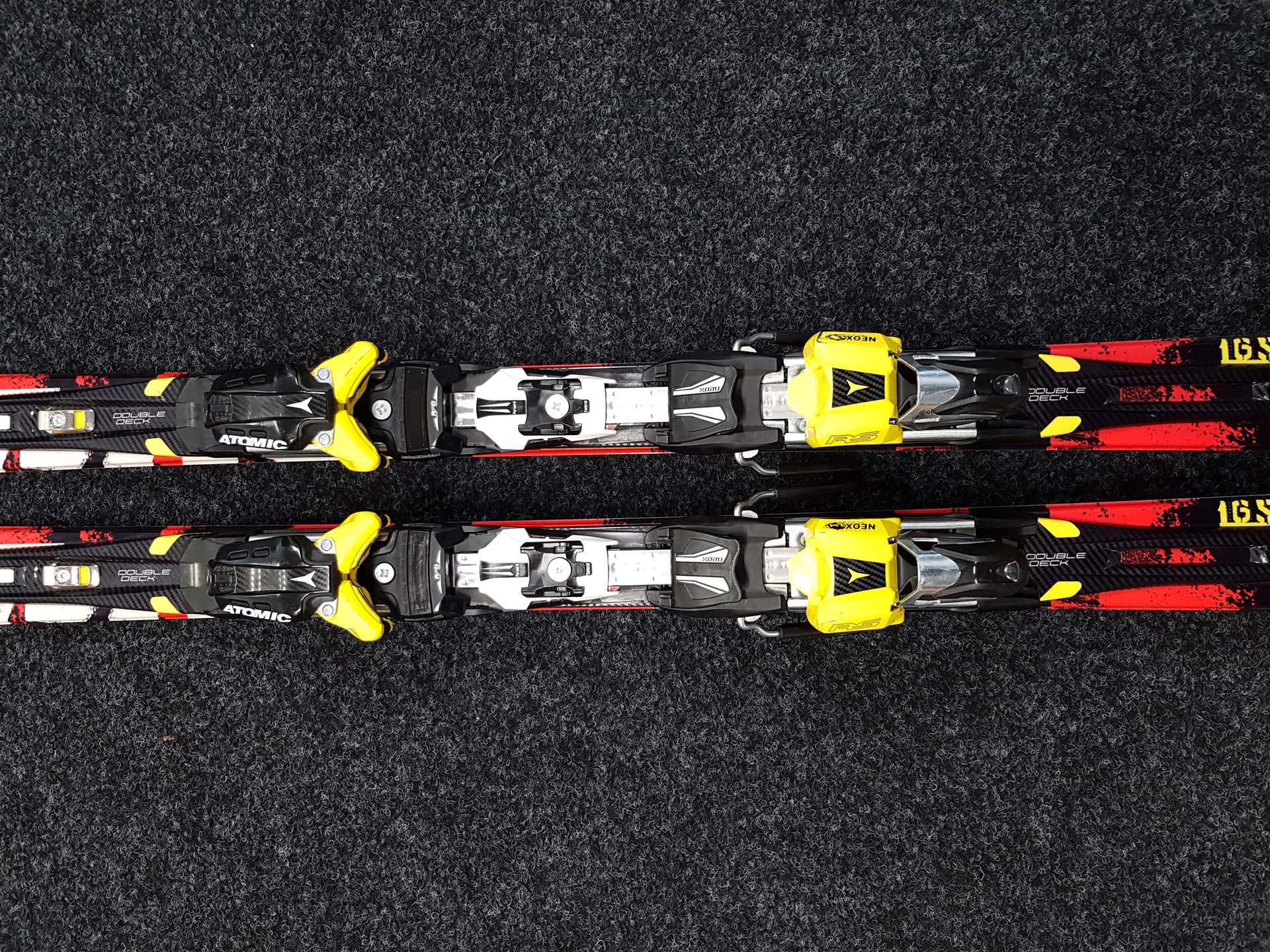 Použité lyže ATOMIC Redster GS + viazanie Atomic Neox q4