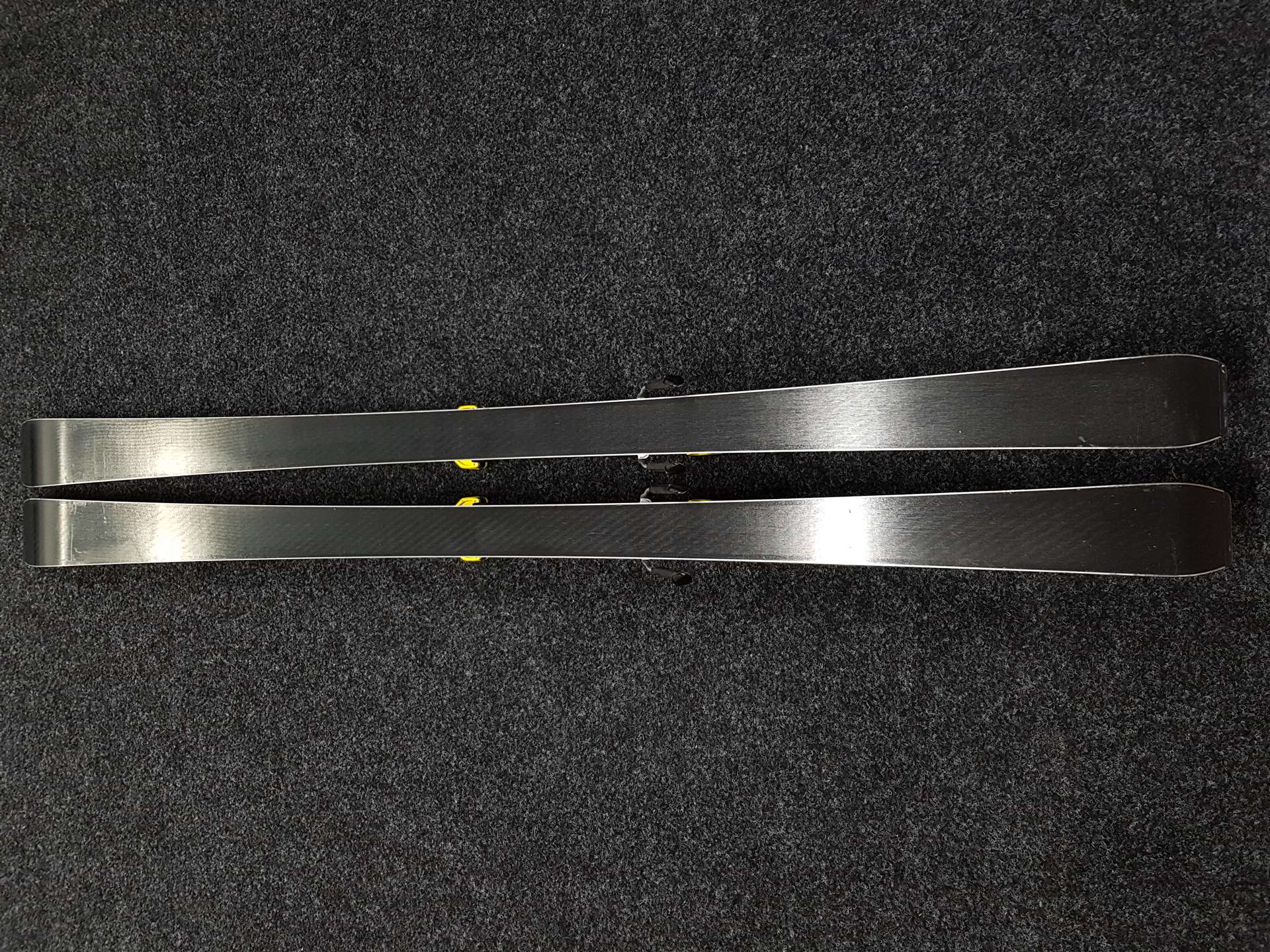 Použité lyže ATOMIC Redster GS + viazanie Atomic Neox q4