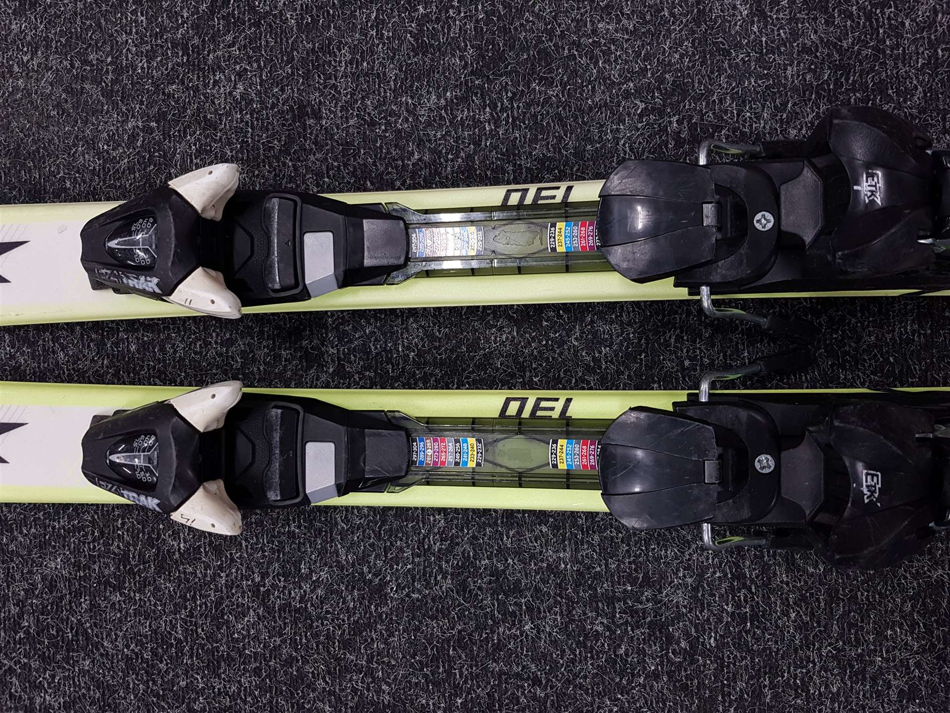 Použité lyže Salomon Carve rocker JR xmax