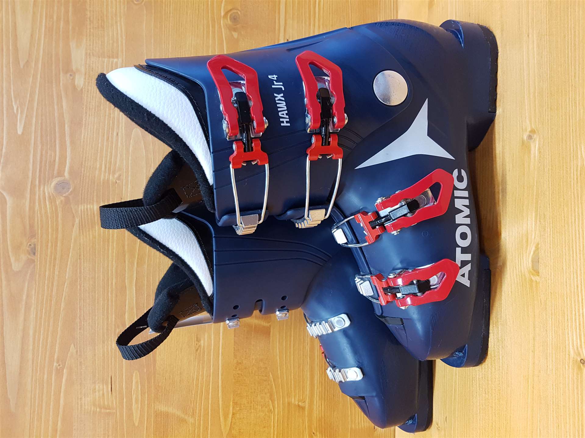 Použité lyžiarky ATOMIC Hawx JR 4