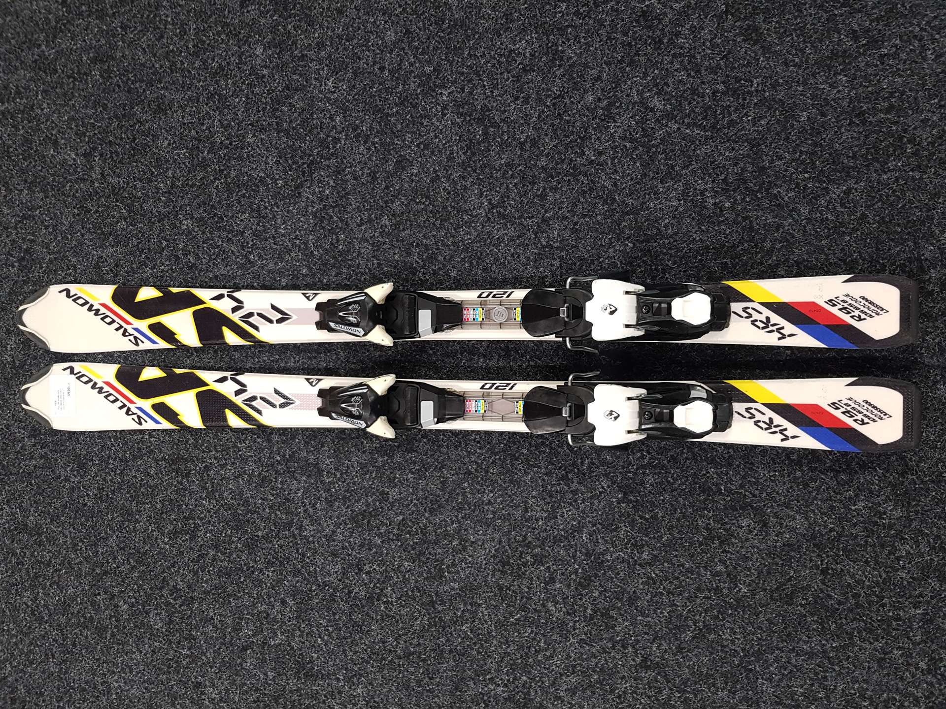 Použité detské lyže SALOMON HRS 120 + viazanie Salomon L7