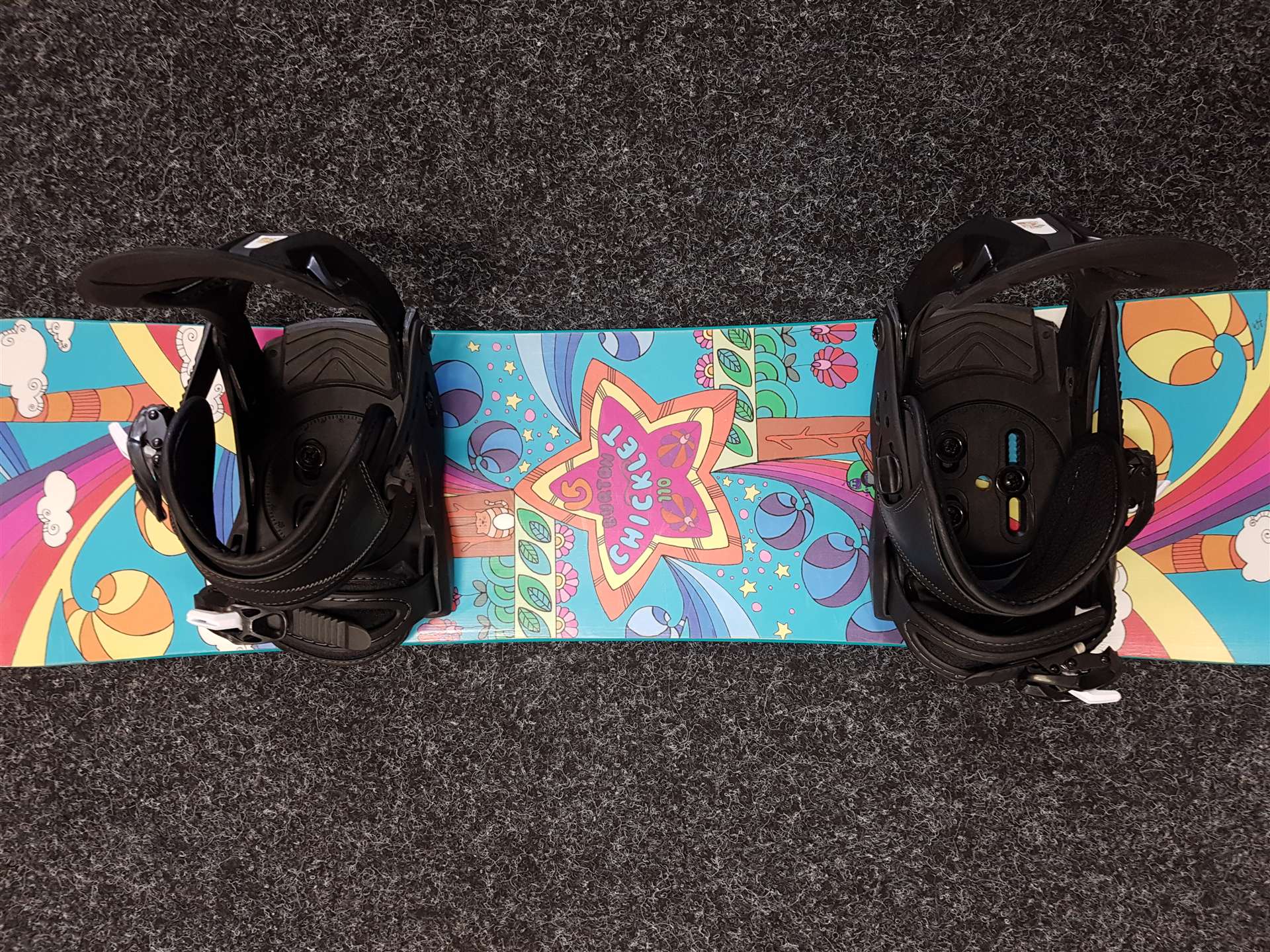 Použitý snowboard BURTON Chicklet + viazanie Head veľkosť S