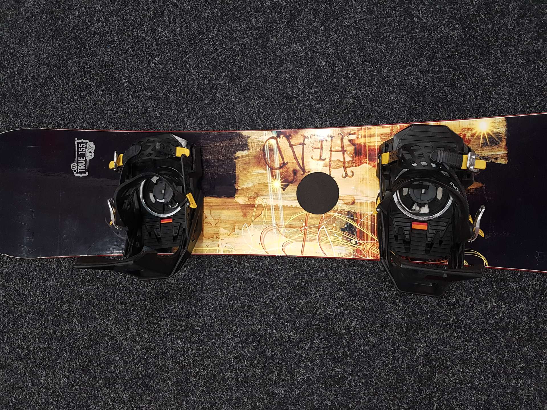 Použitý snowboard HEAD True 155 + viazanie  Rossignol veľkosť M/L