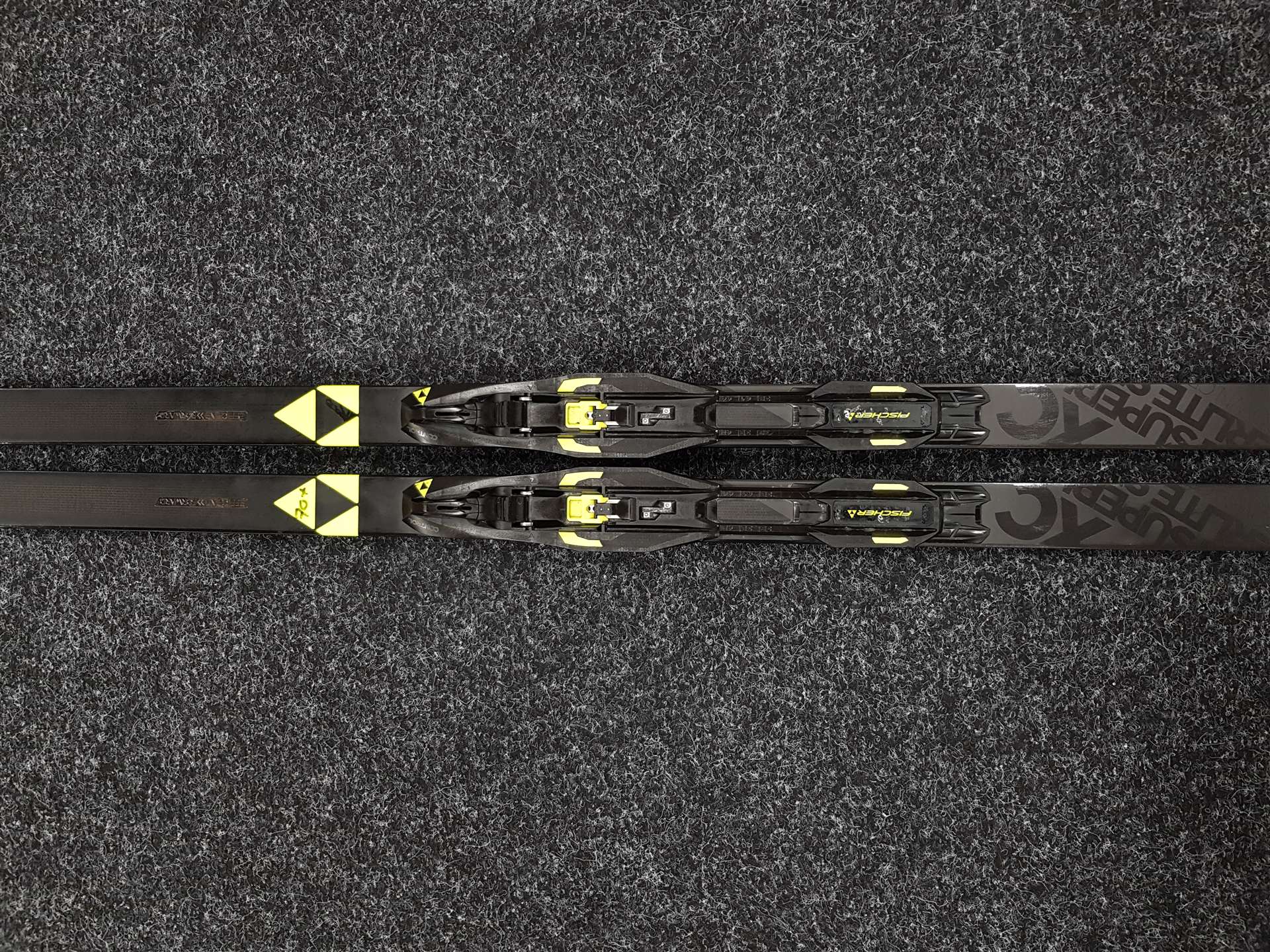 Použité bežecké lyže FISCHER XC Superlite Crown + viazanie NNN Fischer Control