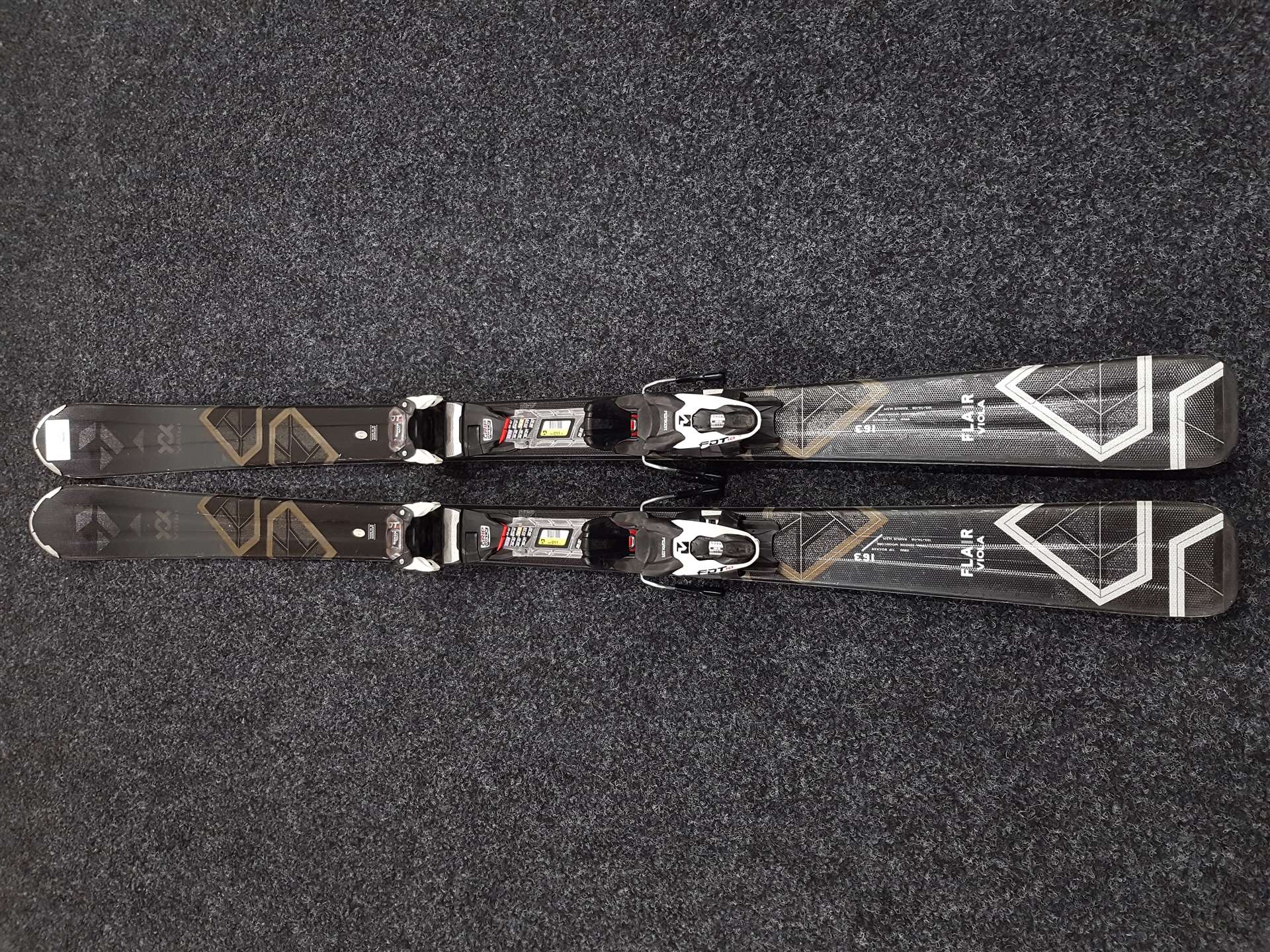 Použité lyže VOLKL Flair Viola + viazanie Marker FDT 10