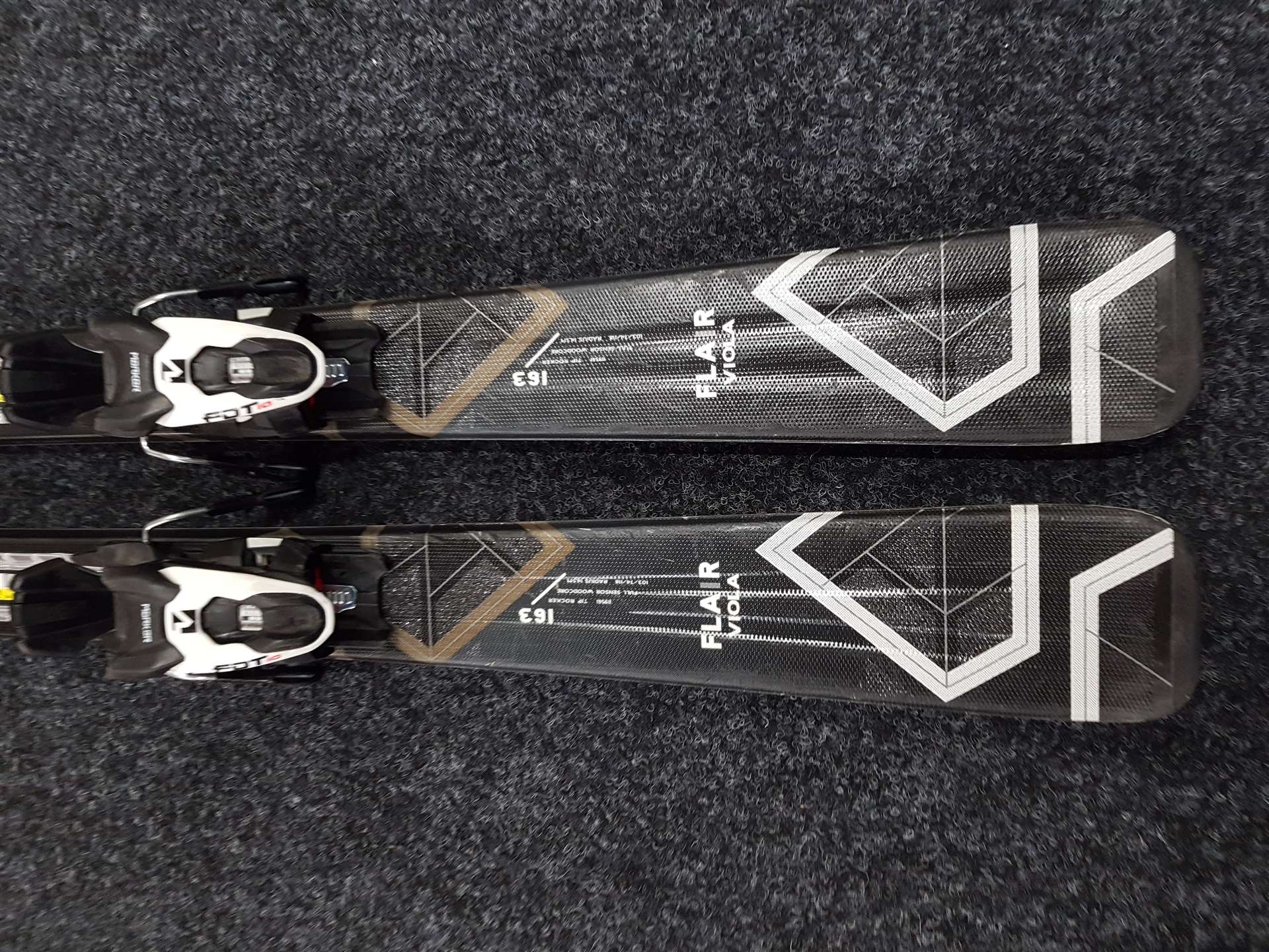 Použité lyže VOLKL Flair Viola + viazanie Marker FDT 10