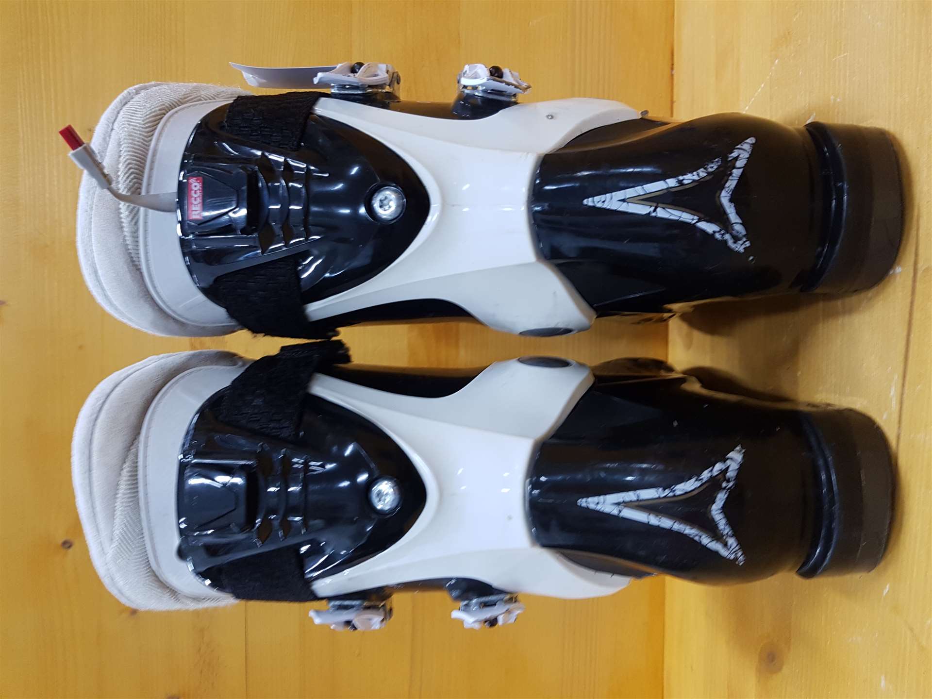 Použité lyžiarky Atomic Hawx 85