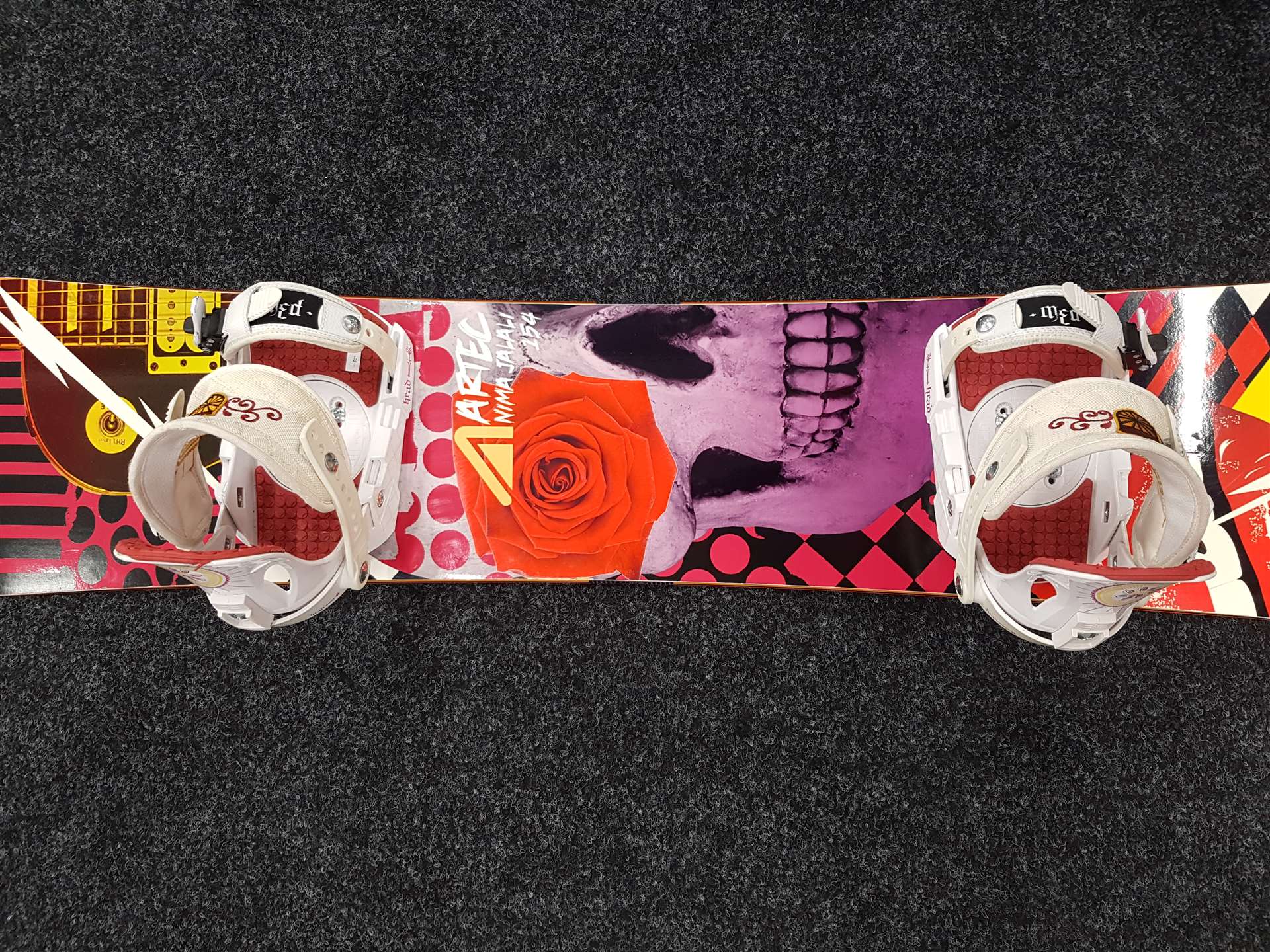 Použitý snowboard ARTEC Nima Jalali + viazanie Head veľkosť S