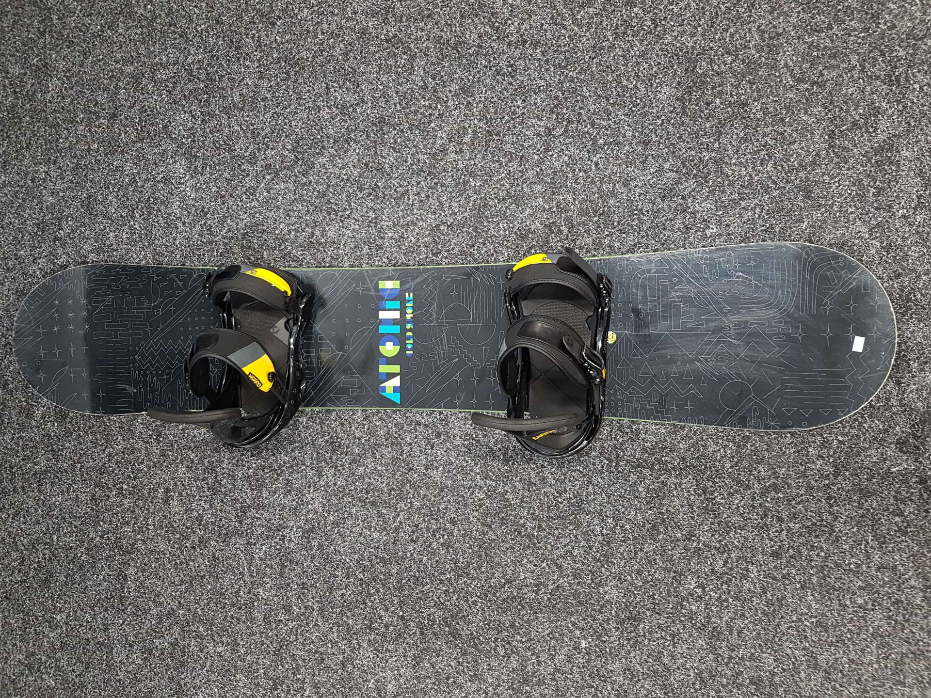 Použitý snowboard Atomic Cold Smoke + viazanie Burton Costom veľkosť L